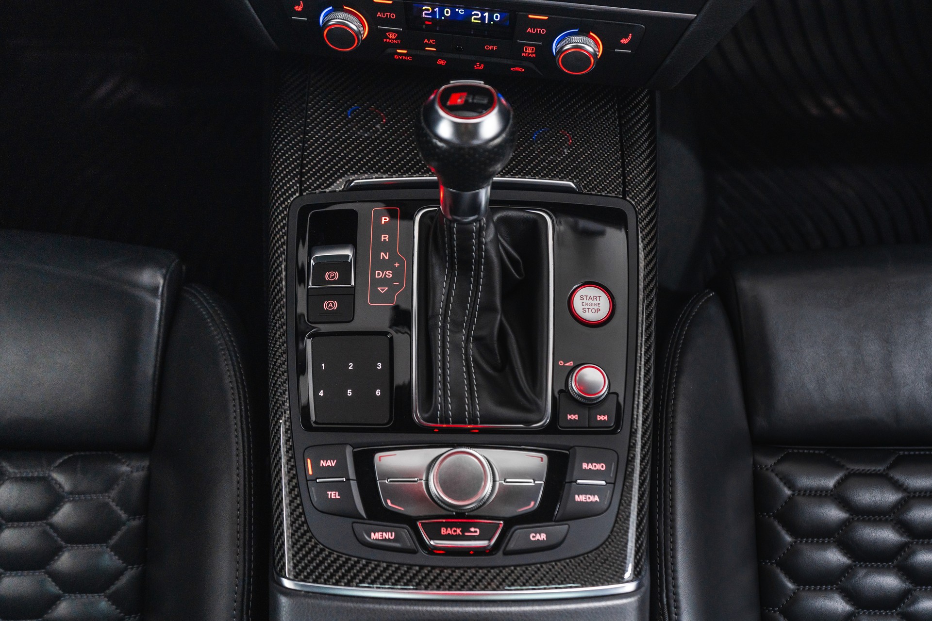 AUDI Audi RS6 Performance-image-14