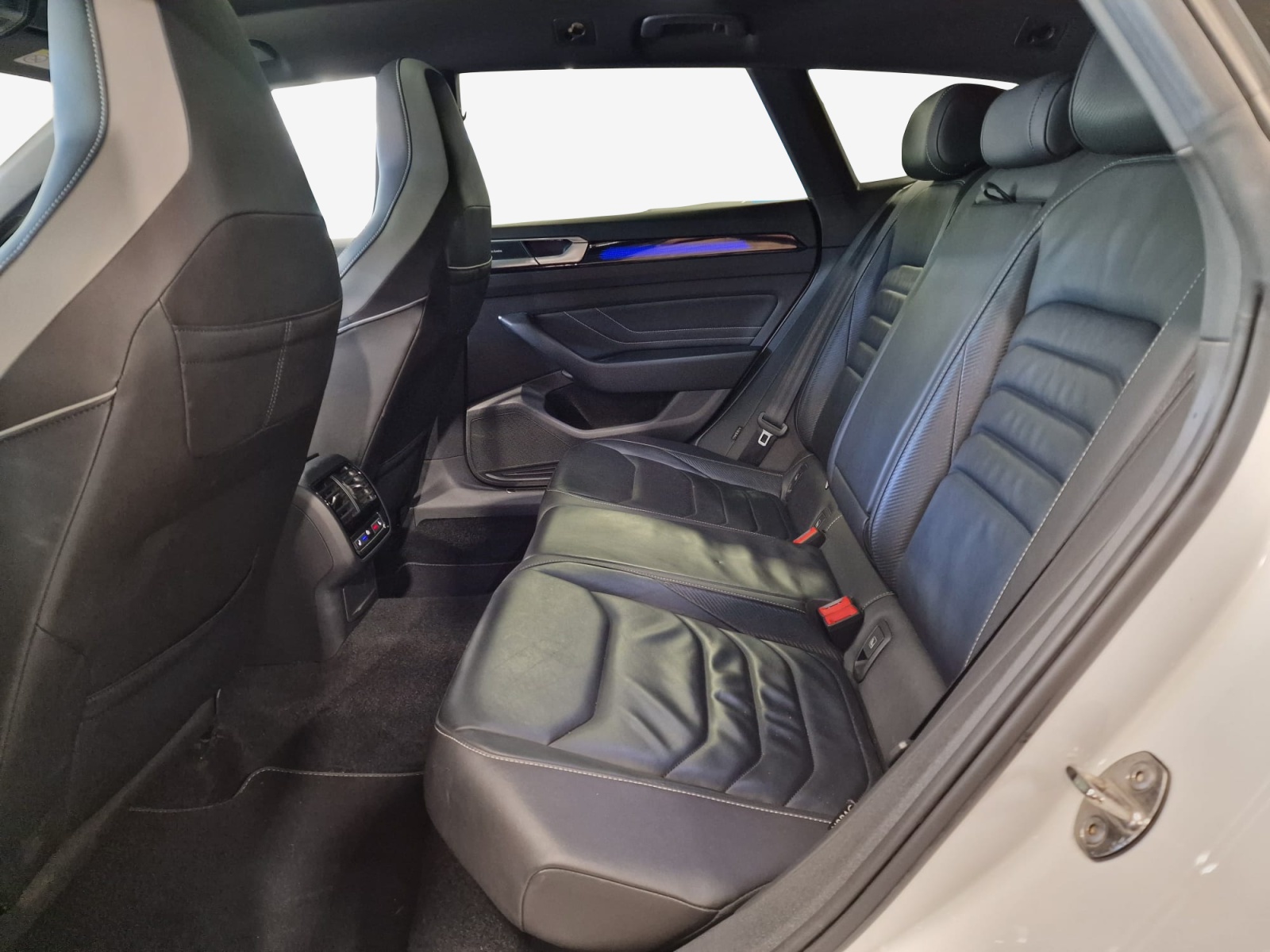 VW Arteon SB 2.0 TSI R-Line 4Motion DSG-image-9