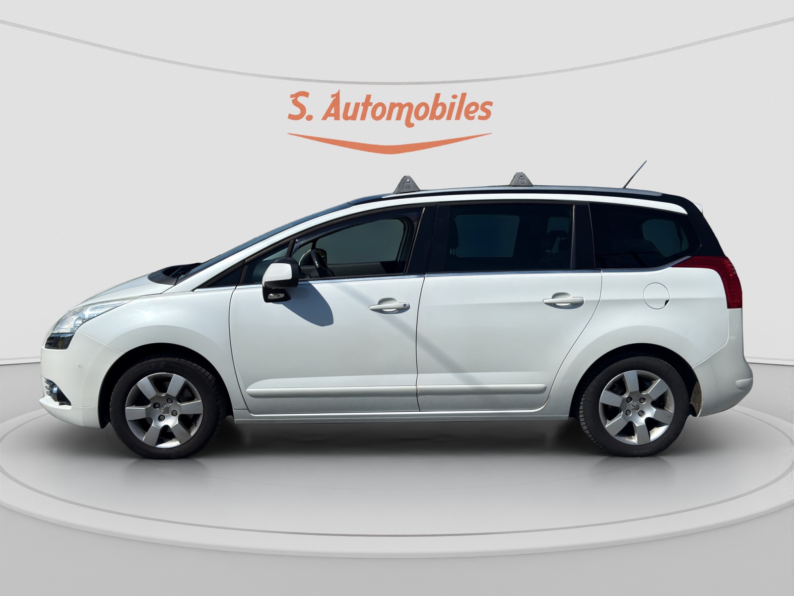 PEUGEOT 5008 2.0 HDI Allure Automatic-image-5
