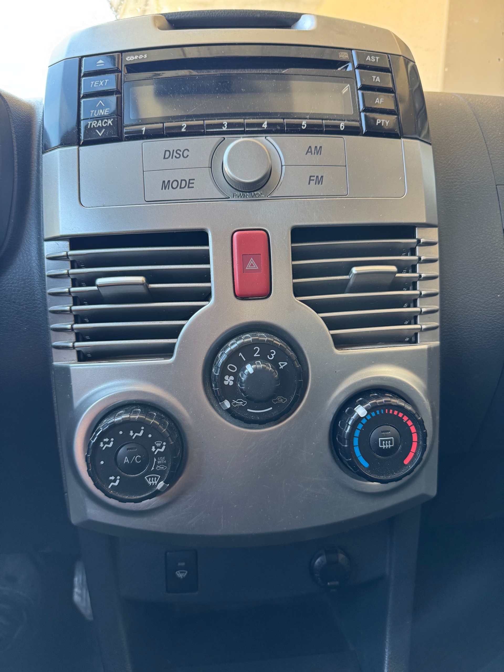 DAIHATSU Terios 1.5 16V SX Edition 100th Anniversary 4WD-image-5