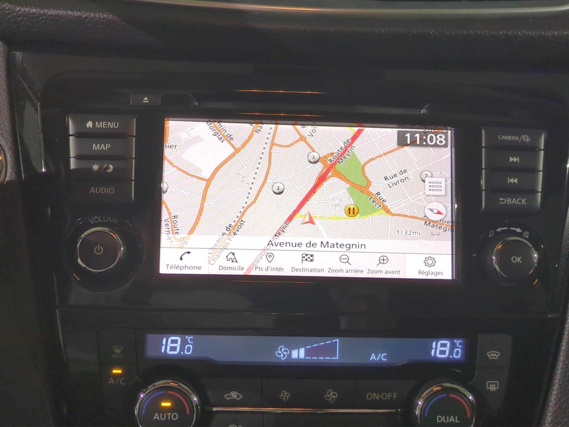 NISSAN Qashqai 1.3 DIG-T Acenta DCT-image-12