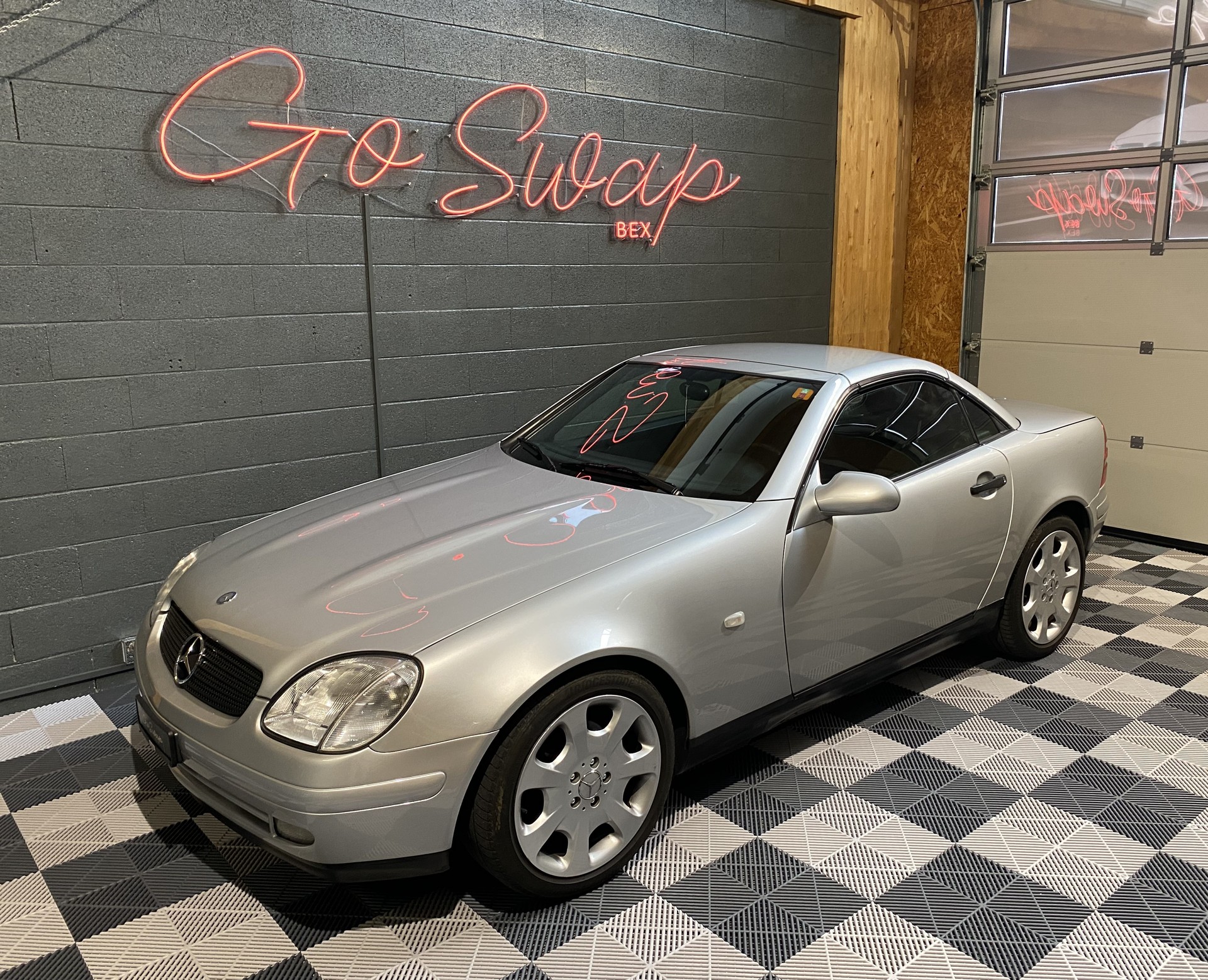 MERCEDES-BENZ SLK 200-image-5