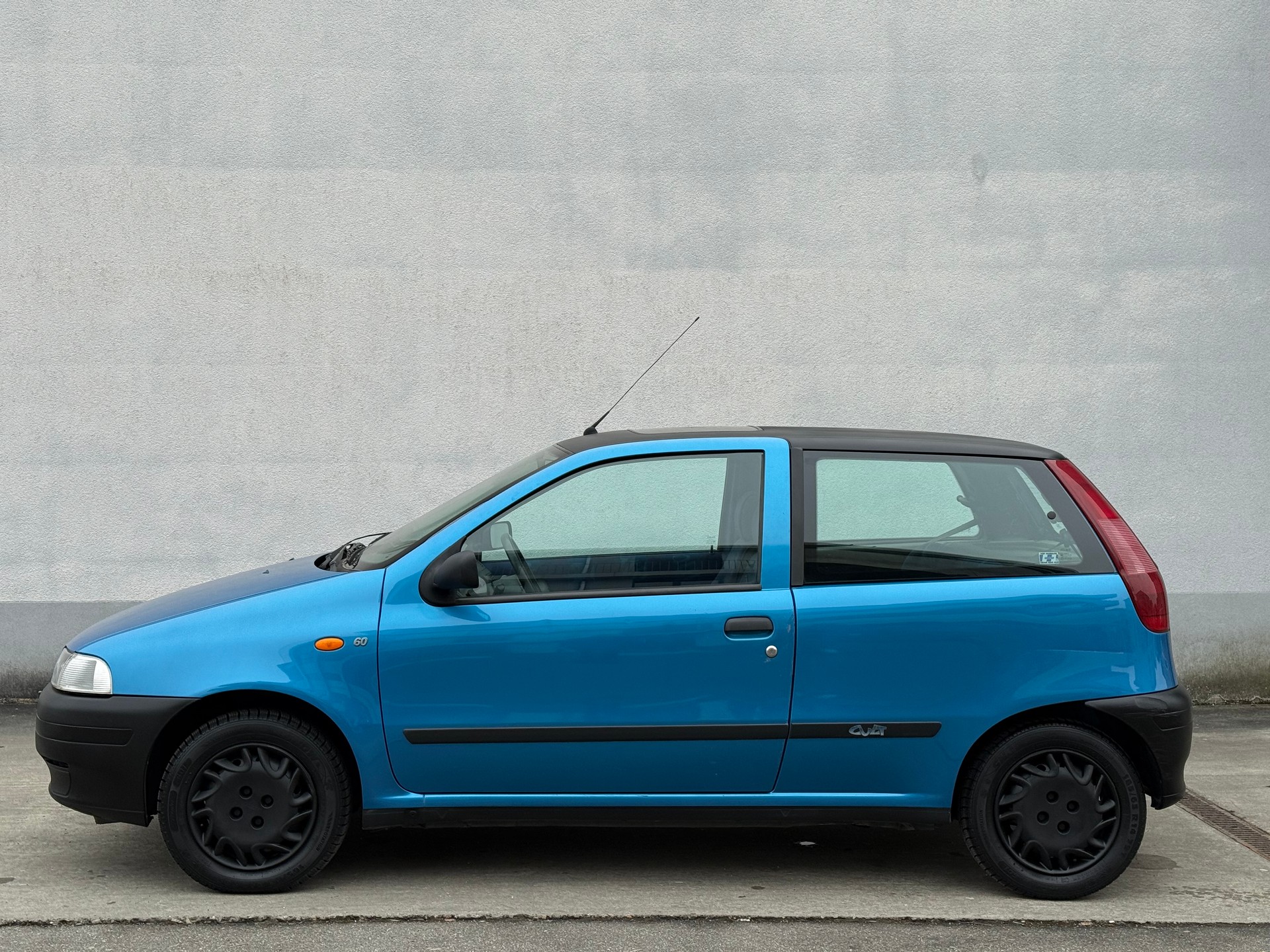 FIAT Punto 60 Cult-showroom-element-1