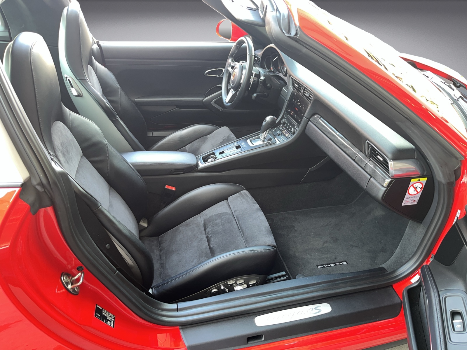 PORSCHE 911 (991.2) Targa 3.0 Targa 4S PDK-image-10