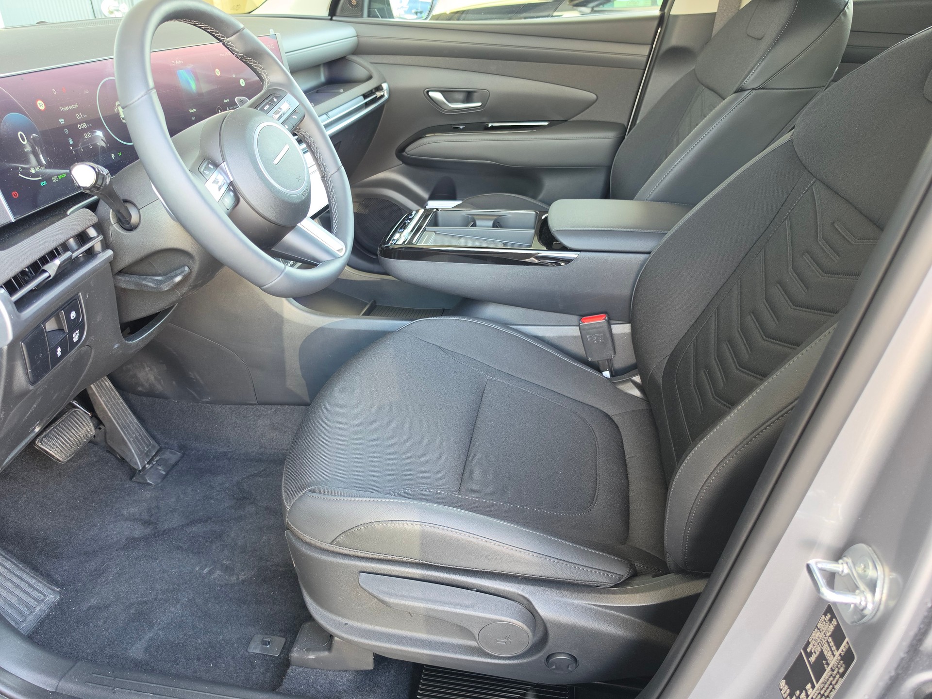 HYUNDAI Tucson 1.6 HEV Amplia 4WD-image-2