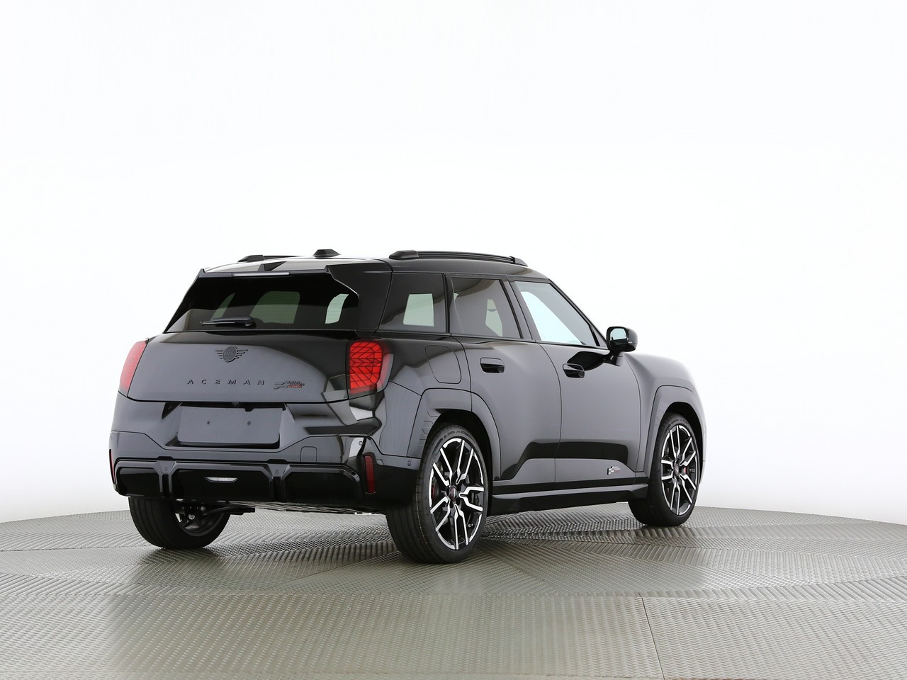 MINI Aceman e John Cooper Works-showroom-element-1