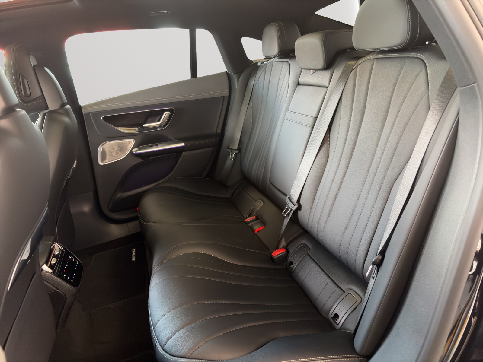 MERCEDES-BENZ EQE 350 4 Matic Exe. Ed.-image-9