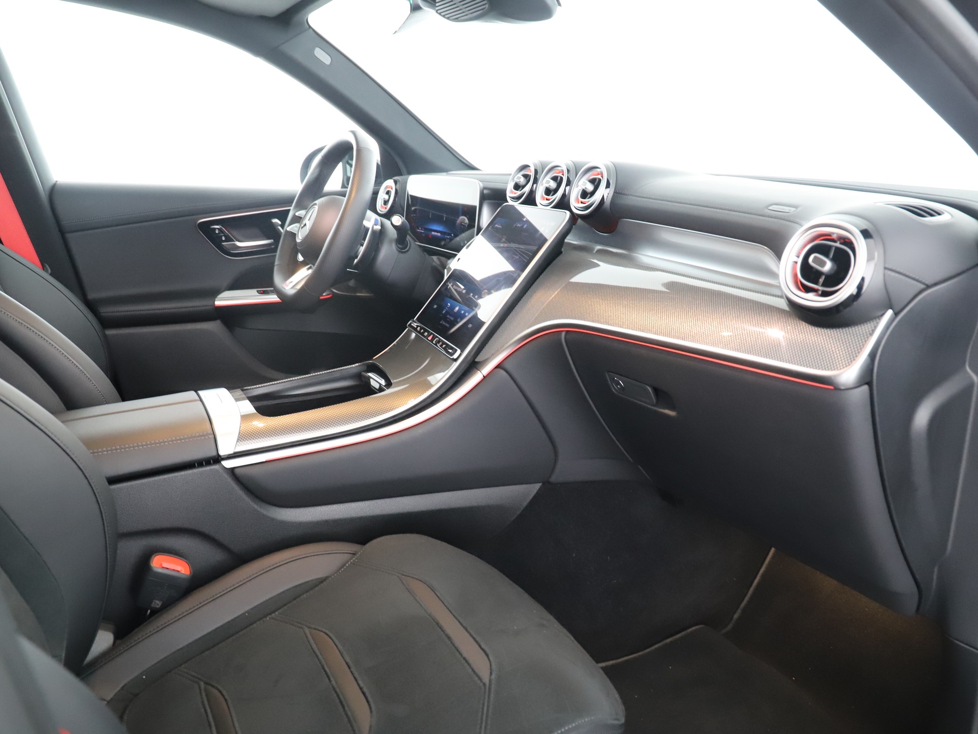 MERCEDES-BENZ GLC AMG 63 S e Perf. Exe.-image-11