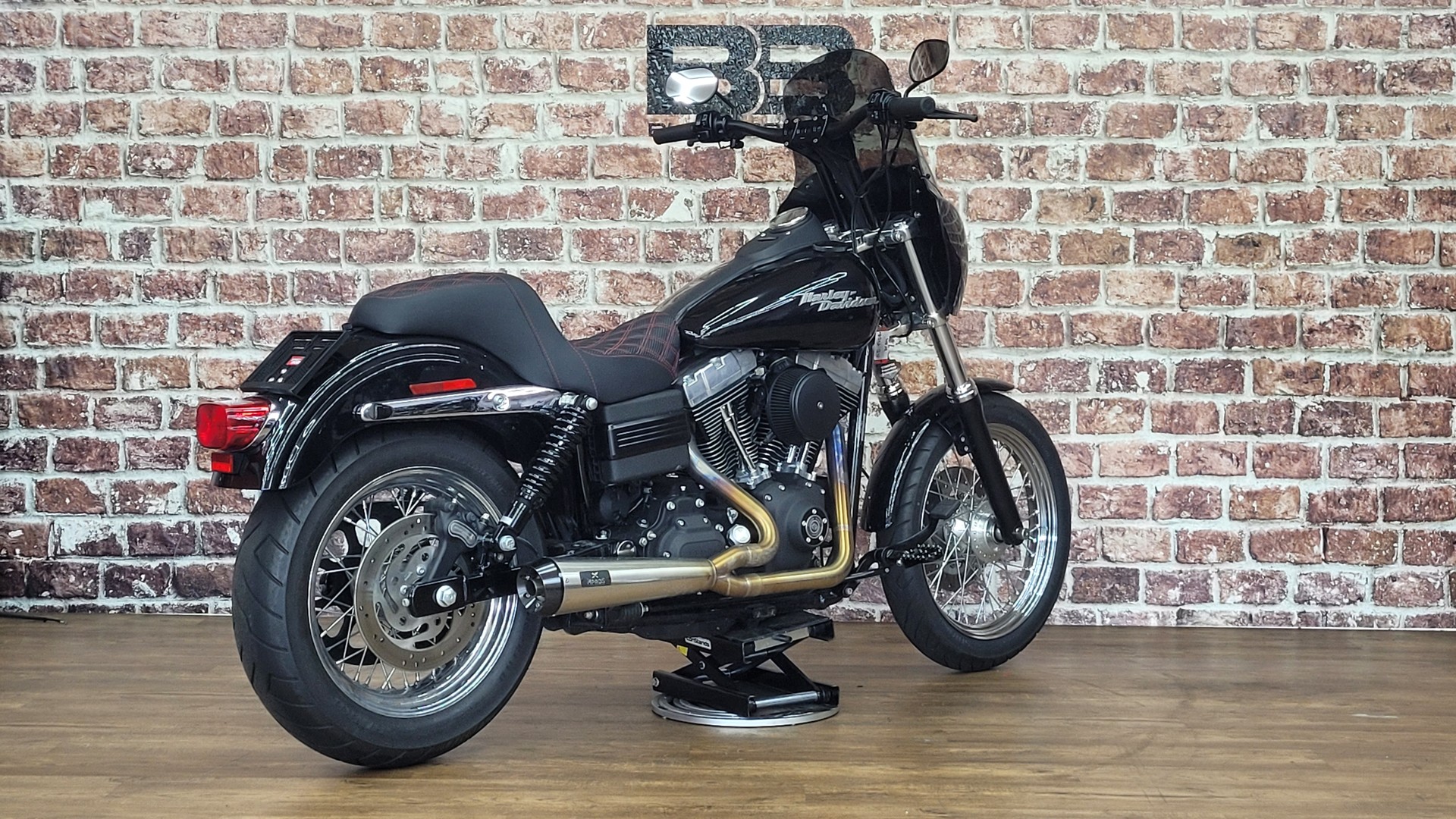 HARLEY-DAVIDSON FXDBI Dyna Street Bob-image-2