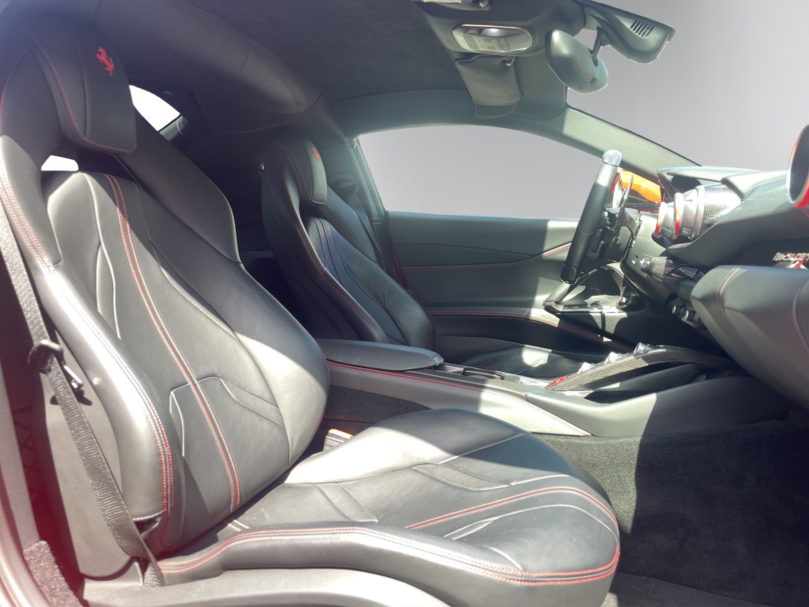 FERRARI 812 Superfast-image-10
