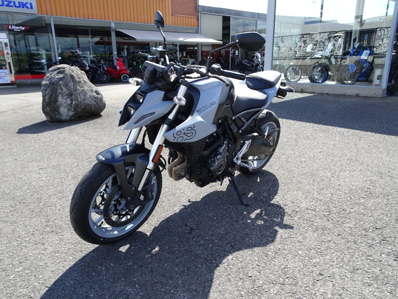 SUZUKI GSX 8 S (35kW)-image-3