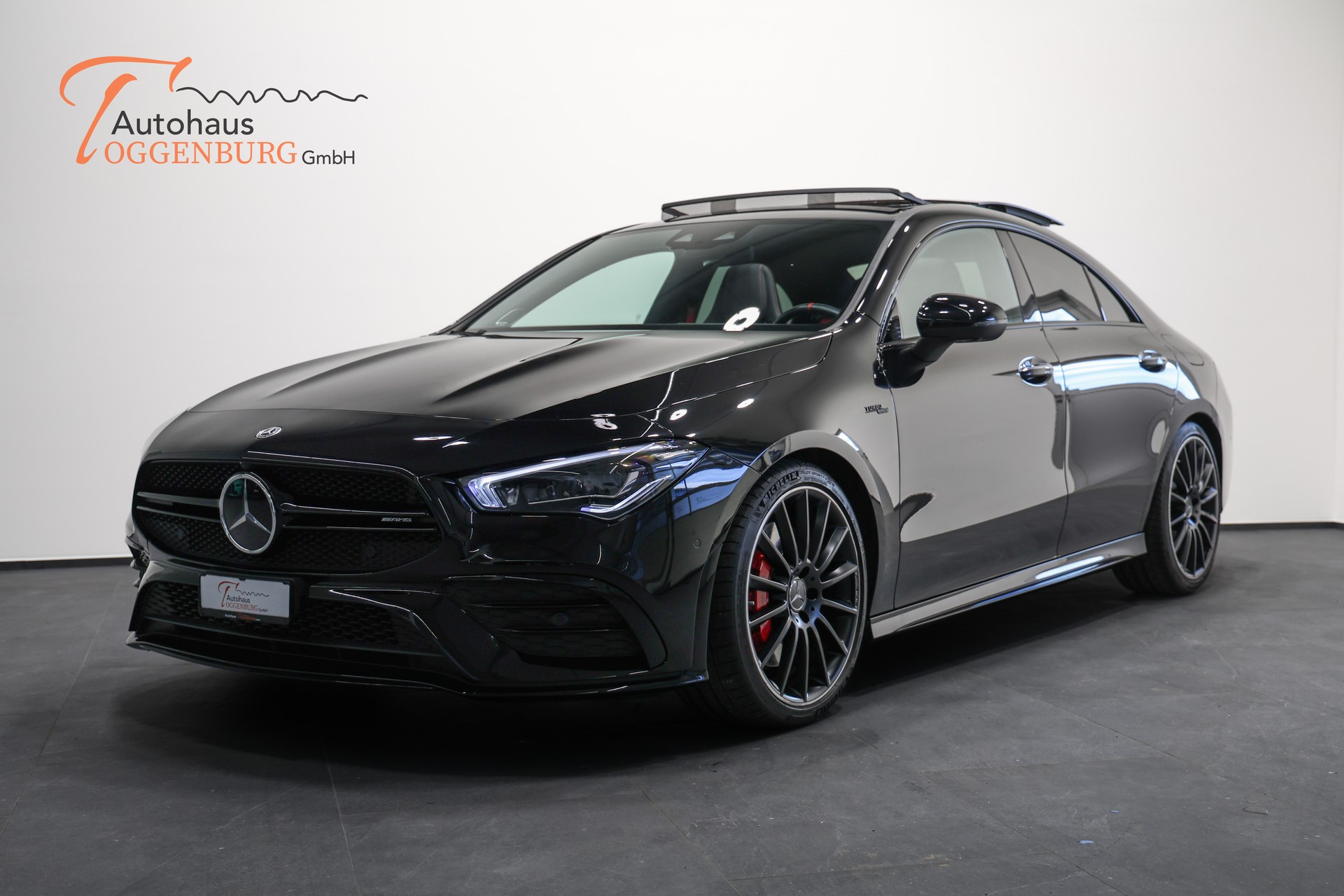 MERCEDES-BENZ CLA 35 AMG 4Matic 7G-DCT *CH-Fahrzeug*Vollausstaattung*-showroom-element-2