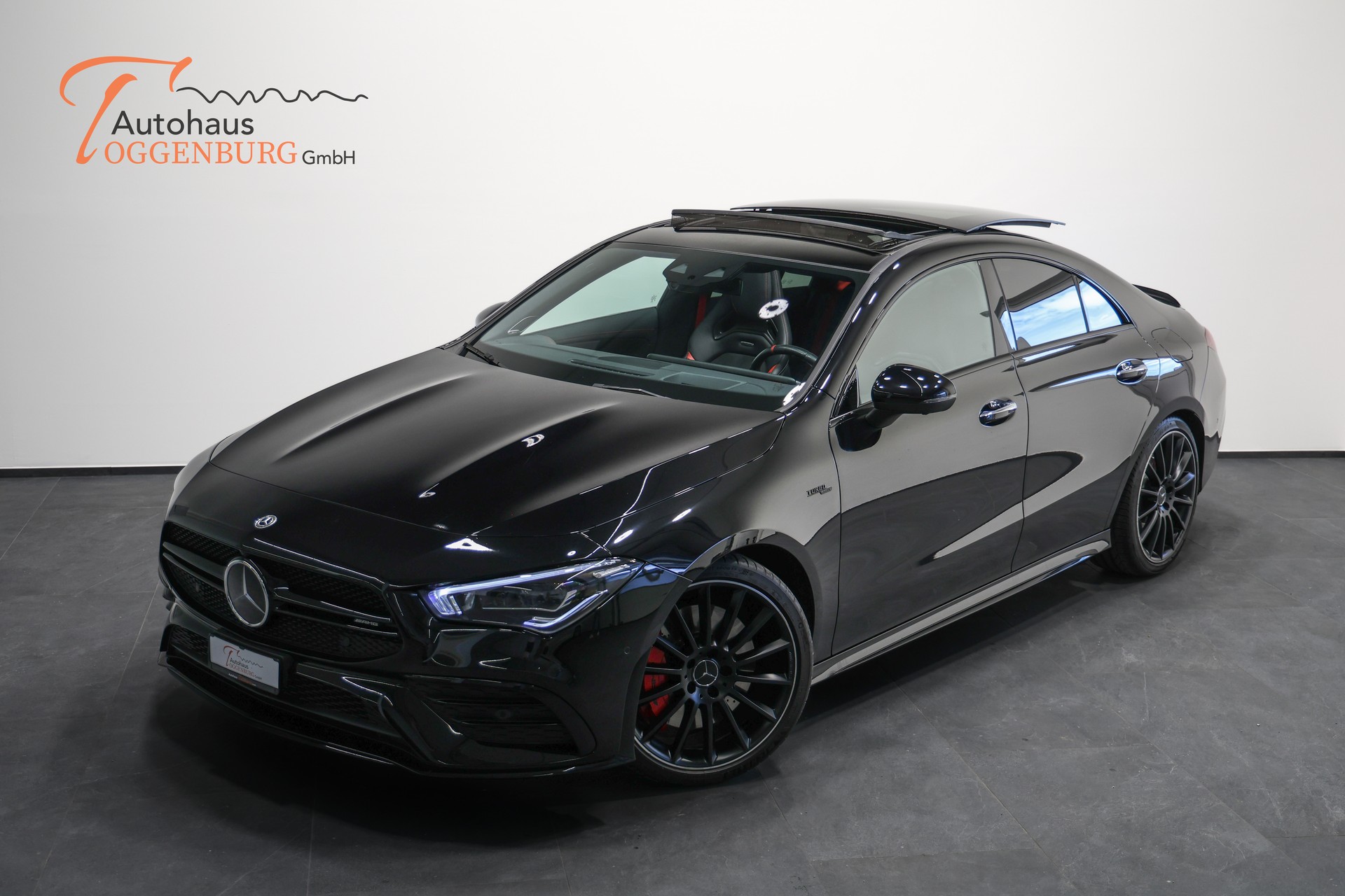 MERCEDES-BENZ CLA 35 AMG 4Matic 7G-DCT *CH-Fahrzeug*Vollausstaattung*-showroom-element-1