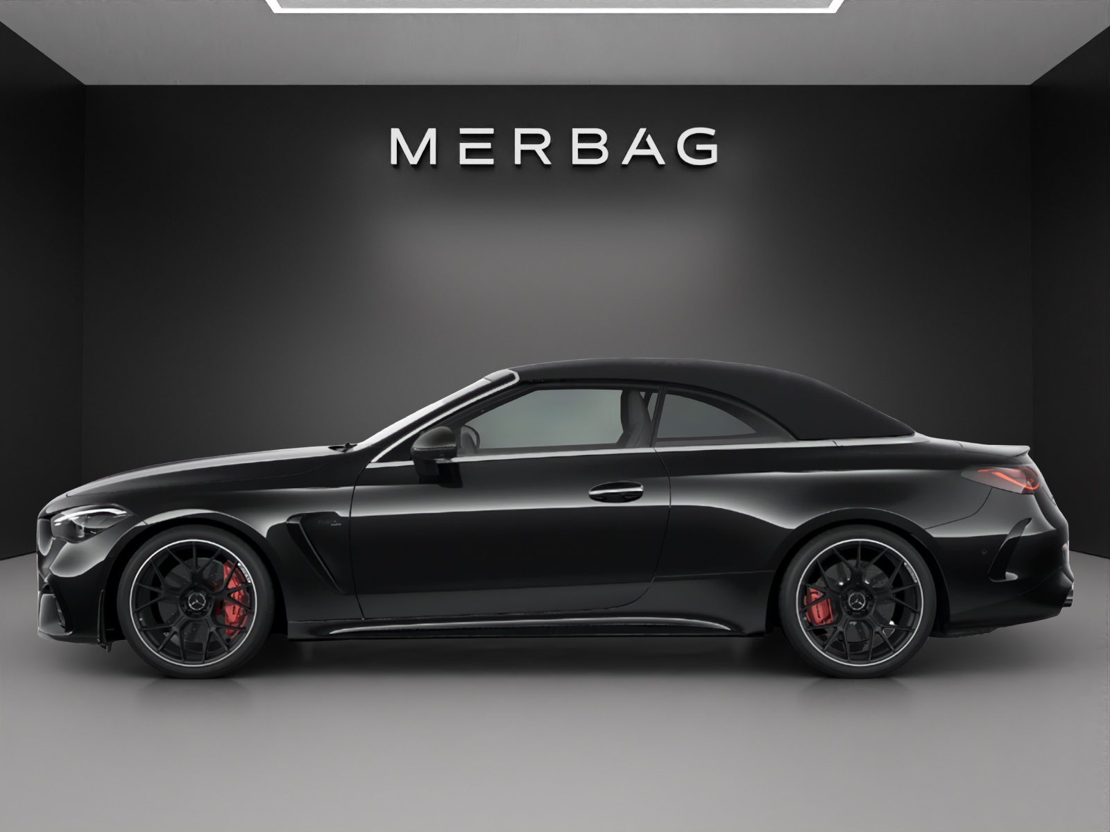 MERCEDES-BENZ CLE AMG 53 Cabrio 4Matic+ 9G-Tronic-image-4
