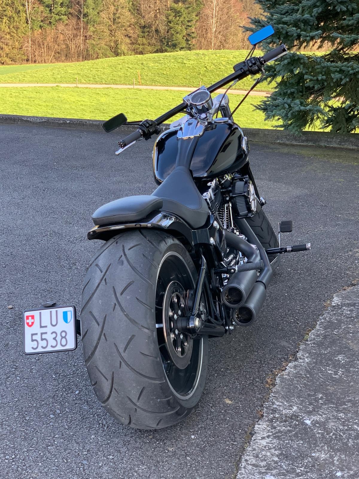 HARLEY-DAVIDSON FXSB Breakout 103 ABS-image-1