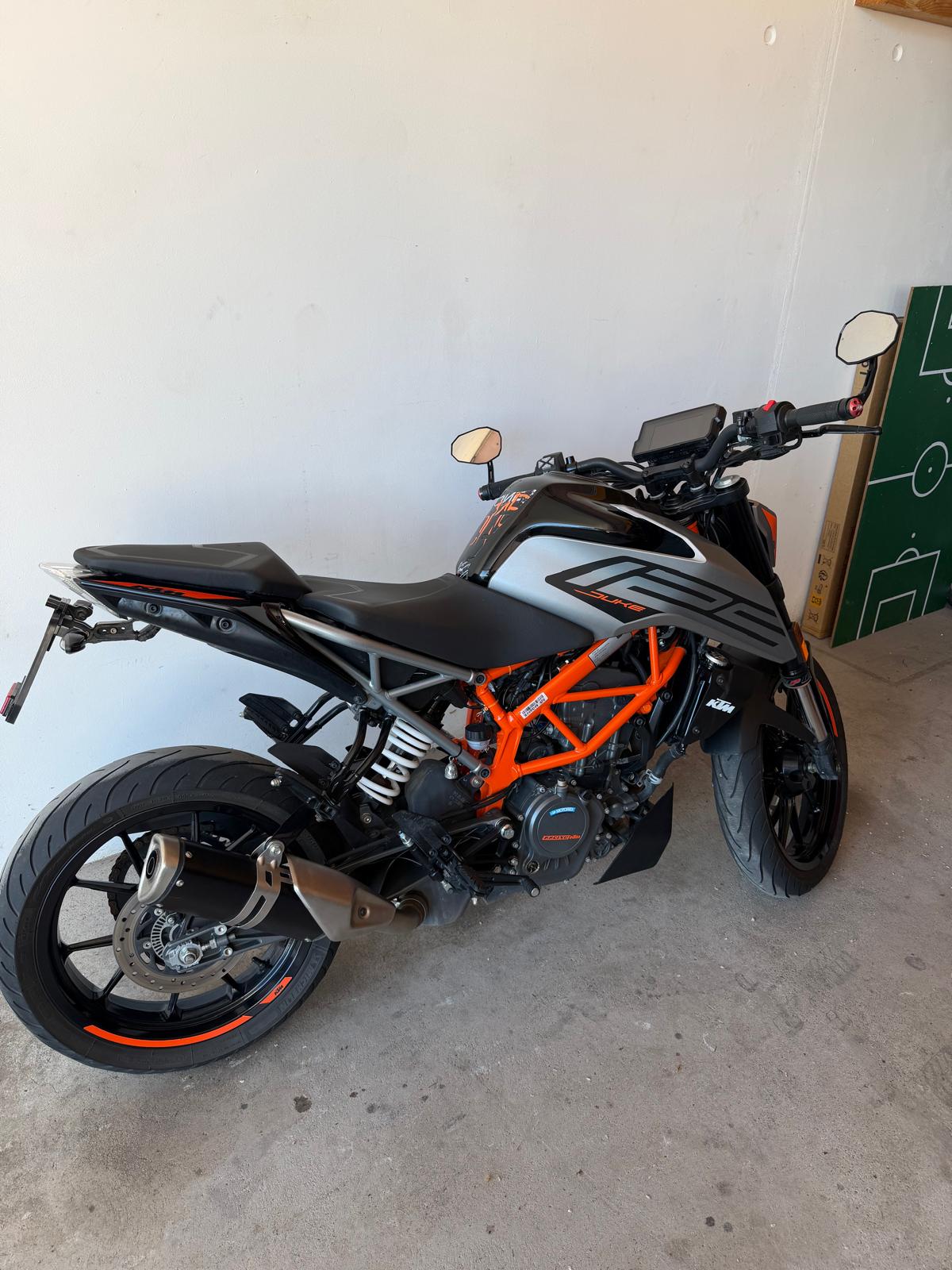 KTM 125 Duke-image-1