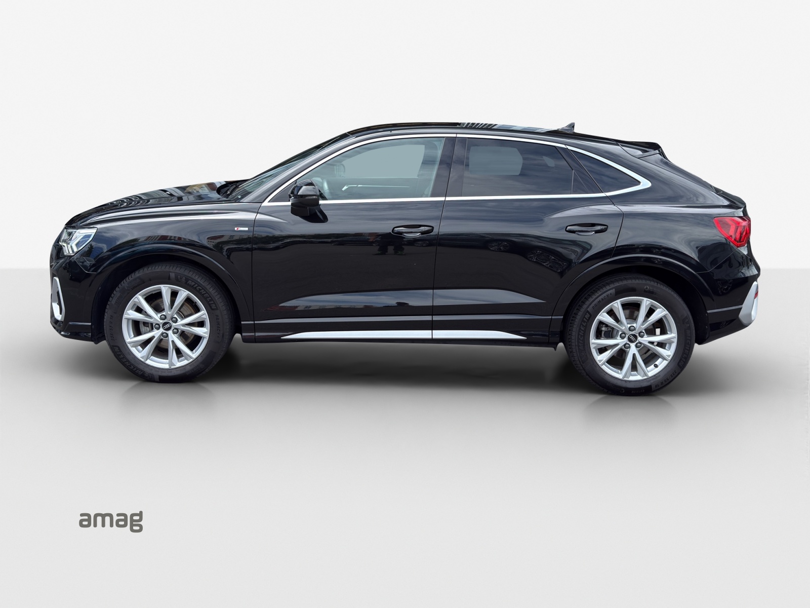 AUDI Q3 Sportback 35 TFSI S line Attraction S-tronic-showroom-element-1