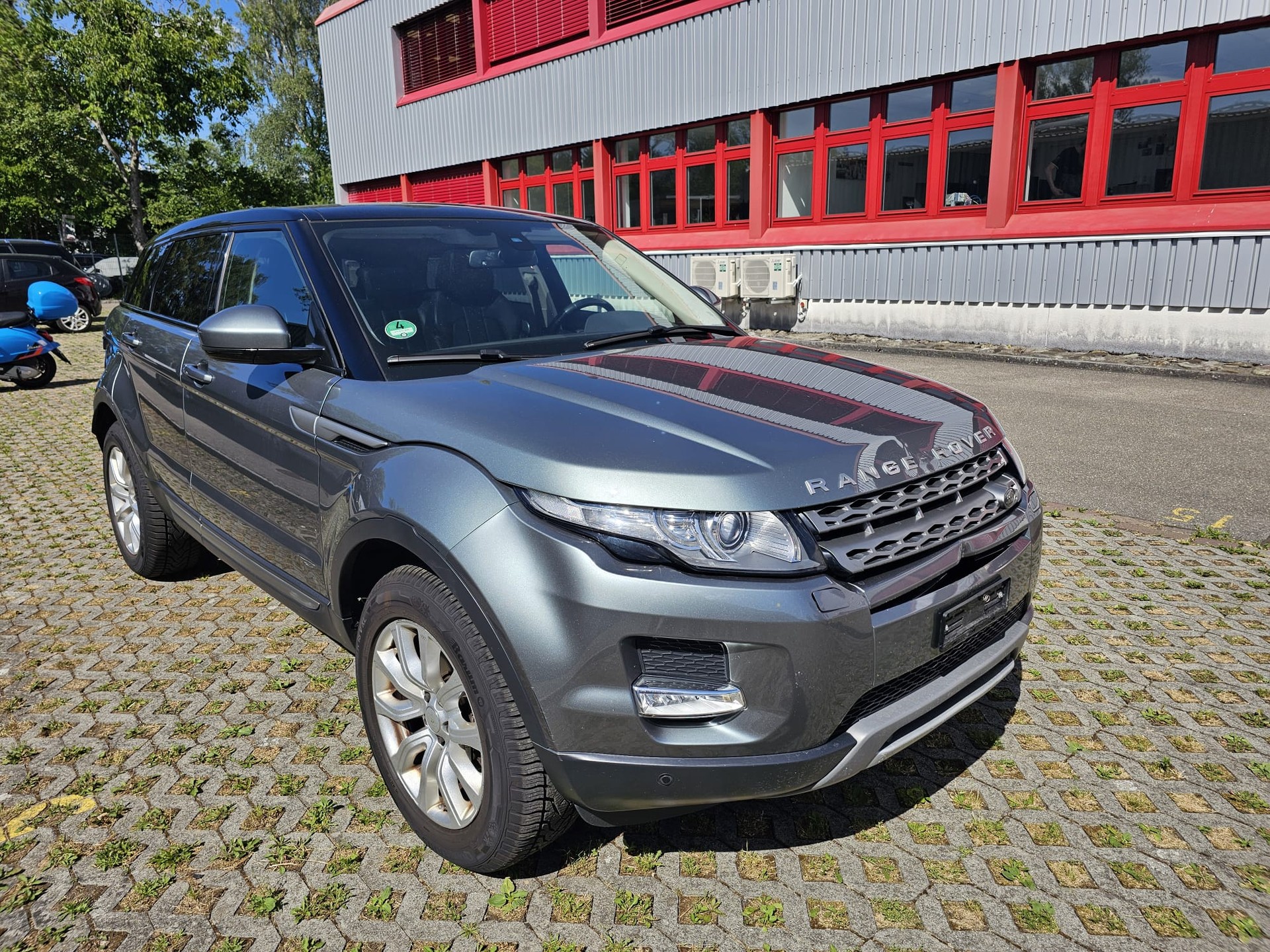 LAND ROVER Range Rover Evoque 2.2 TD4 Pure AT9-image-1
