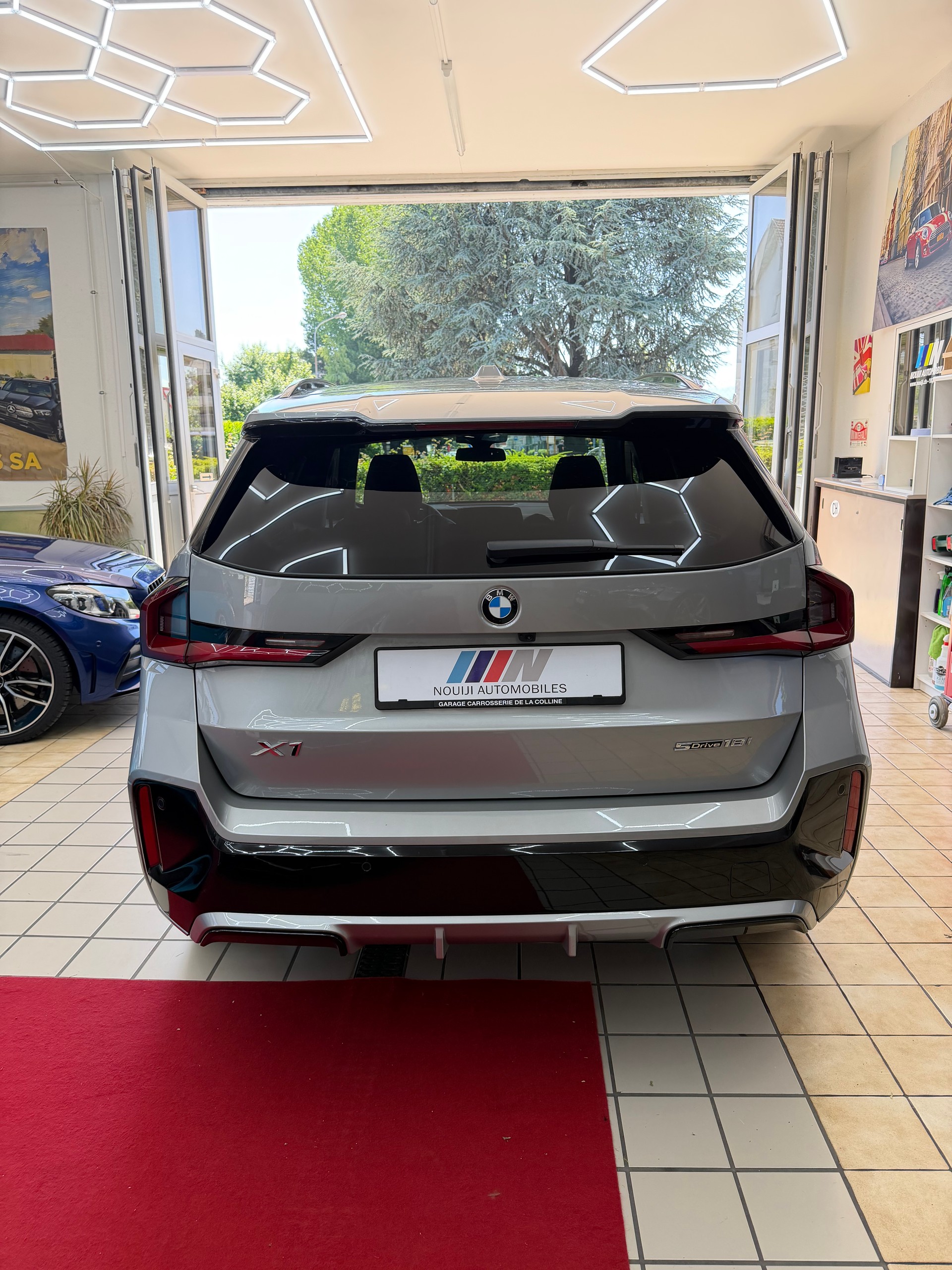 BMW X1 sDrive 18i M Sport-showroom-element-3