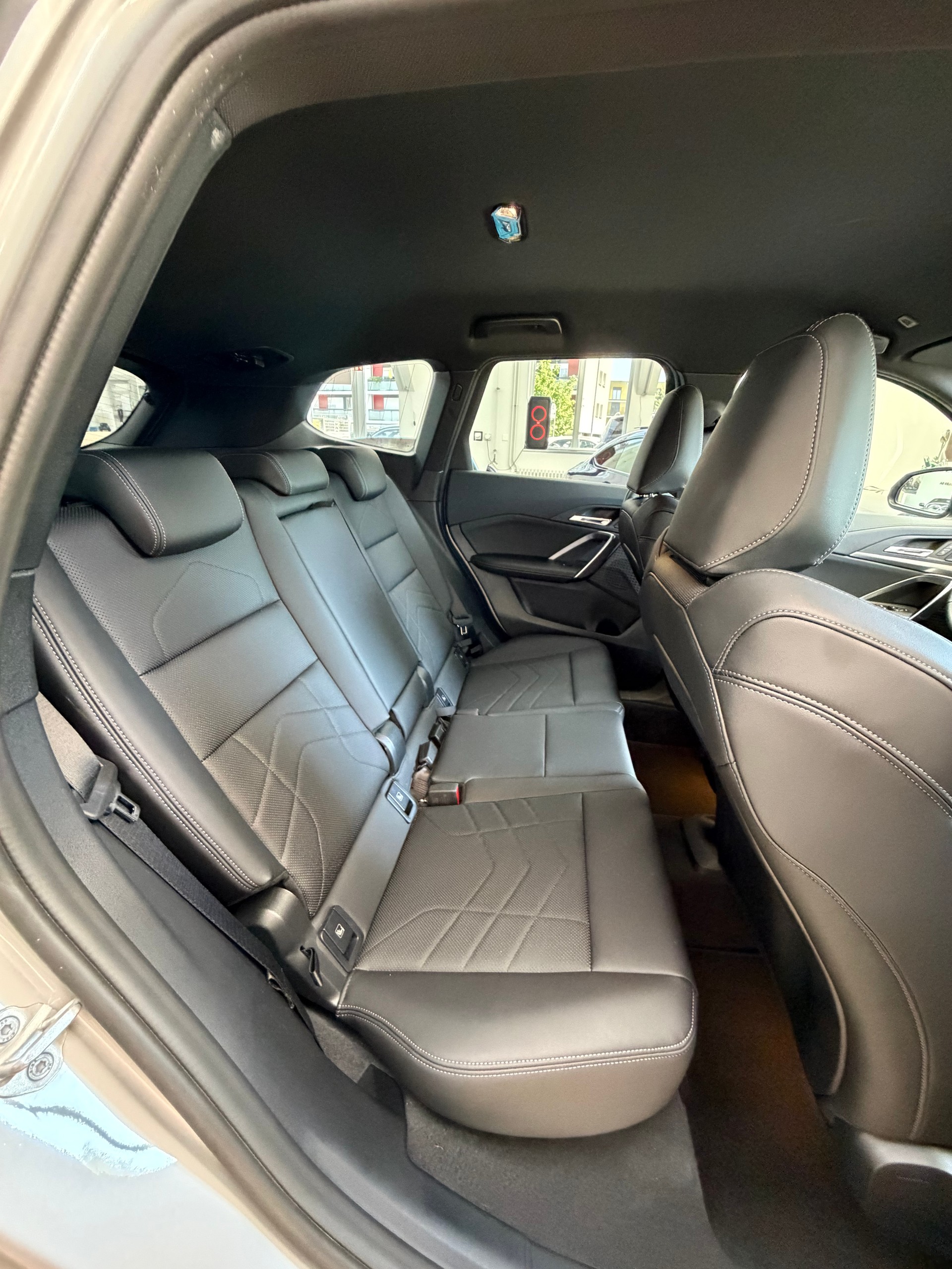 BMW X1 sDrive 18i M Sport-image-13