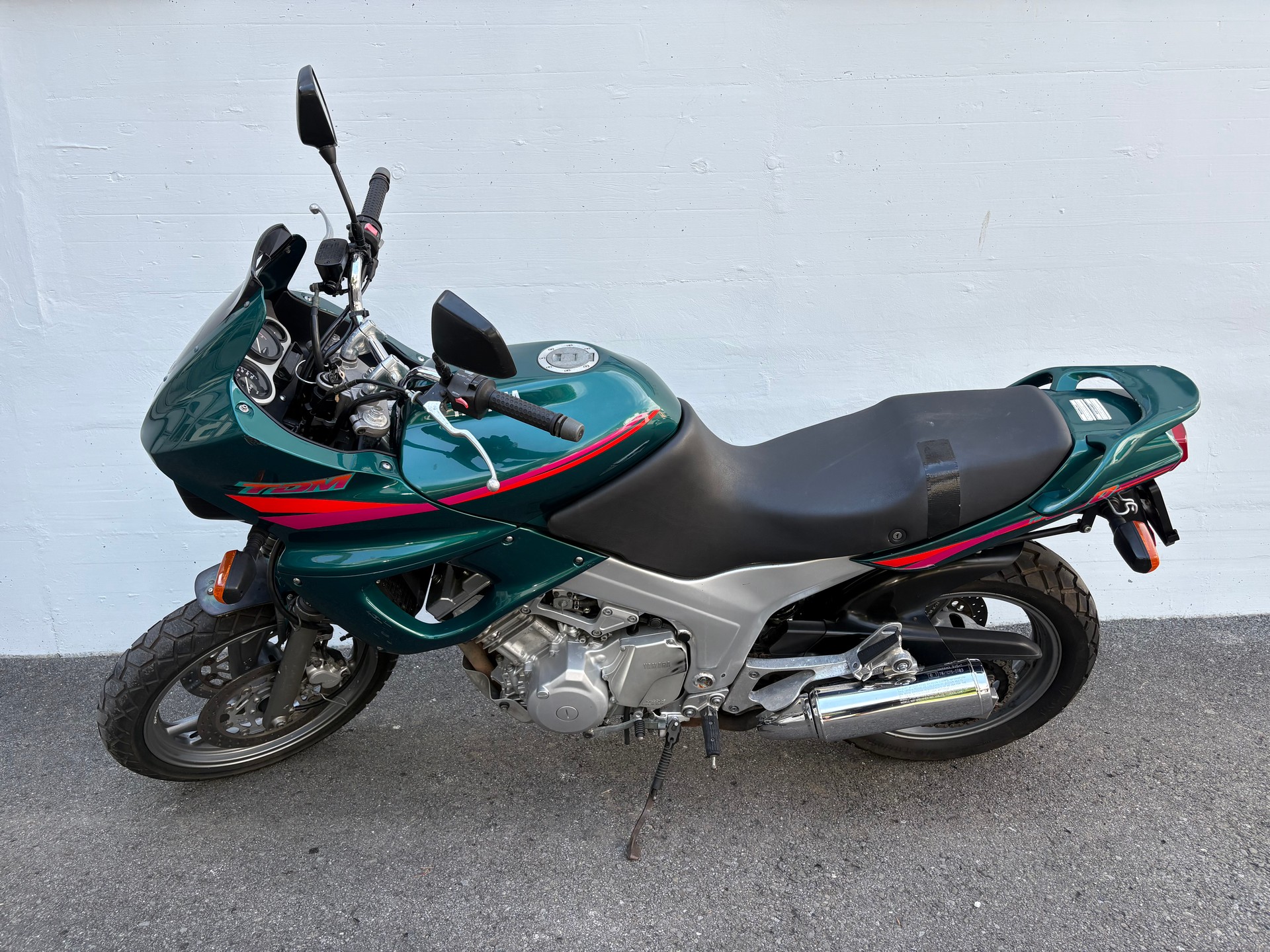 YAMAHA TDM 850-image-1