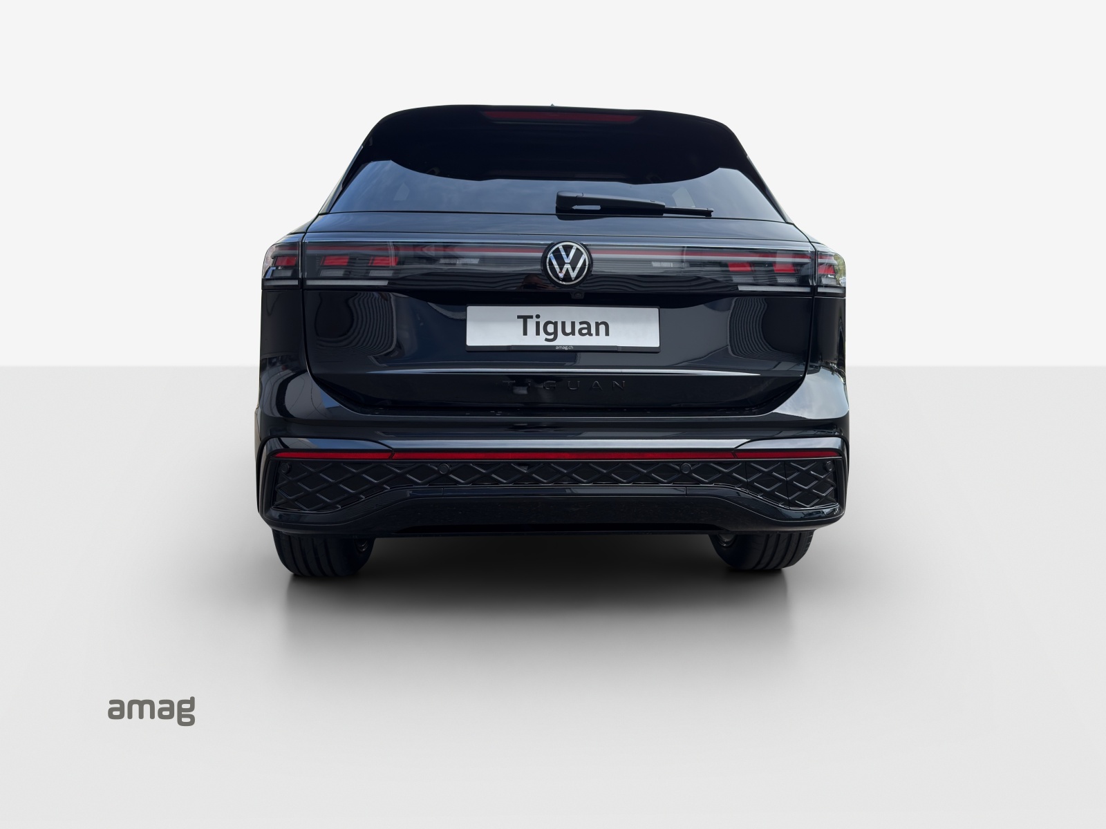 VW Tiguan RL 2.0TSI 204PS DSG 4M-showroom-element-3