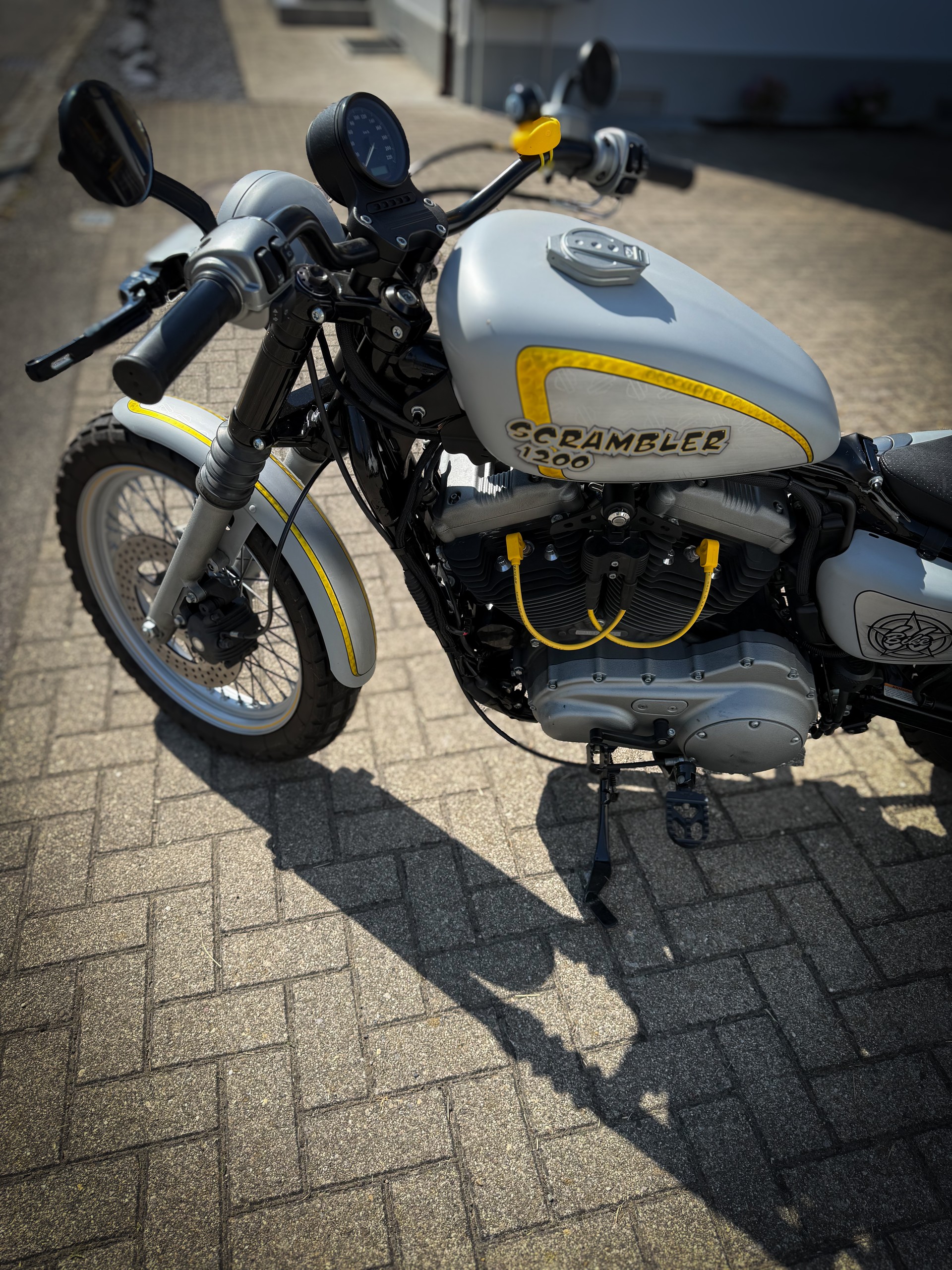 HARLEY-DAVIDSON XL 1200 N Sportster Nightster-image-1