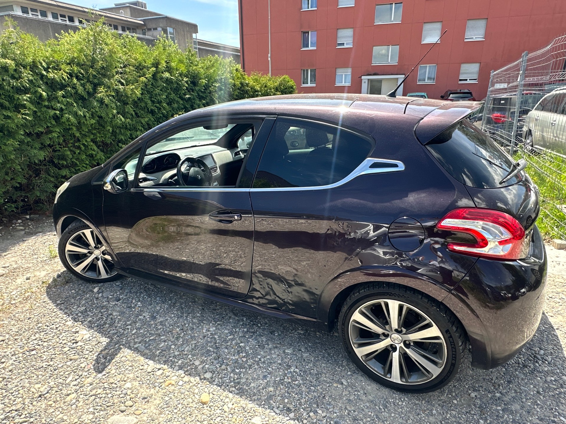 PEUGEOT 208 1.6 Turbo XY-image-6