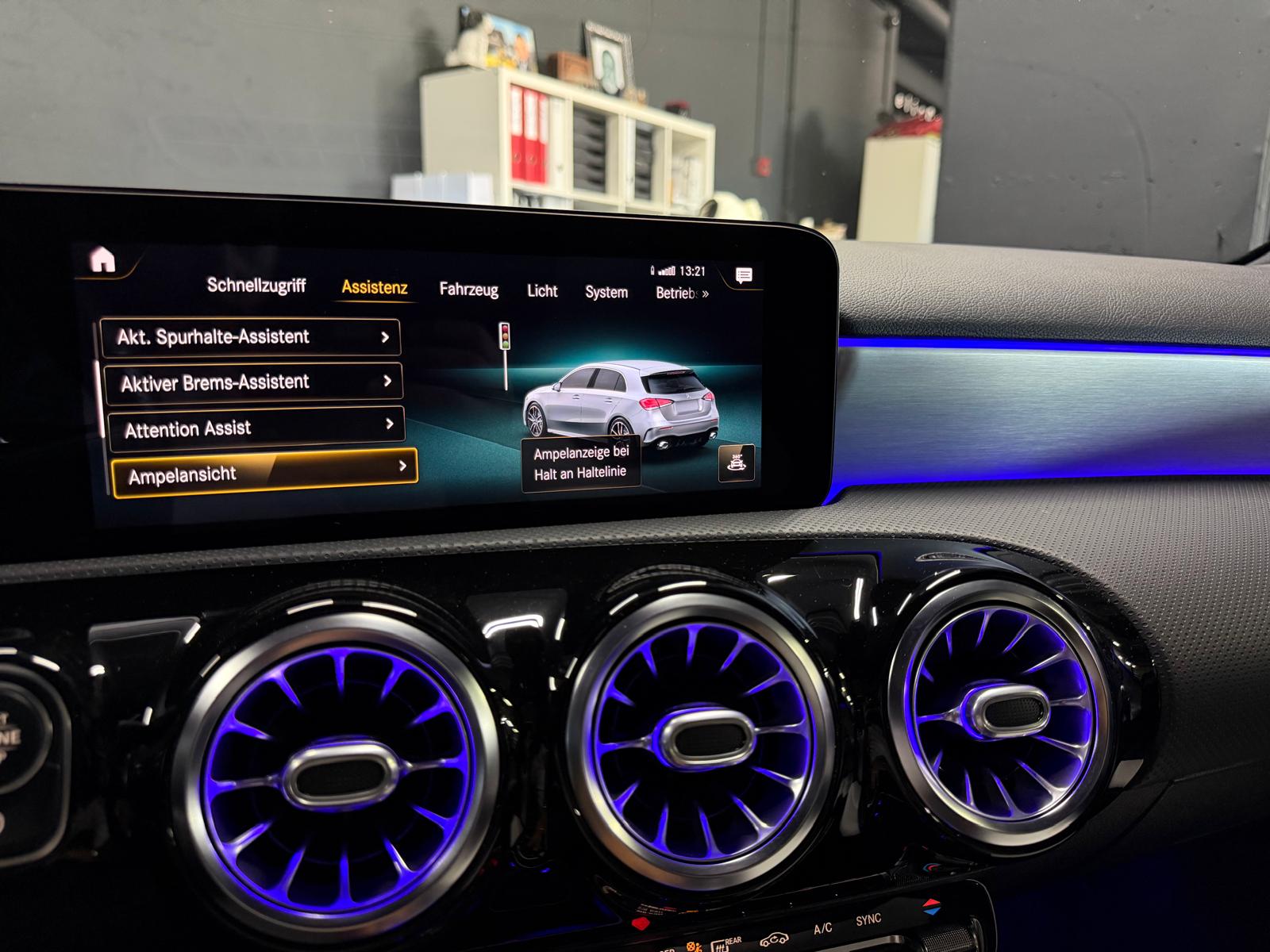MERCEDES-BENZ A 35 AMG Limited All Balck Performance 4Matic Speedshift 2Jahre Garantie-image-28