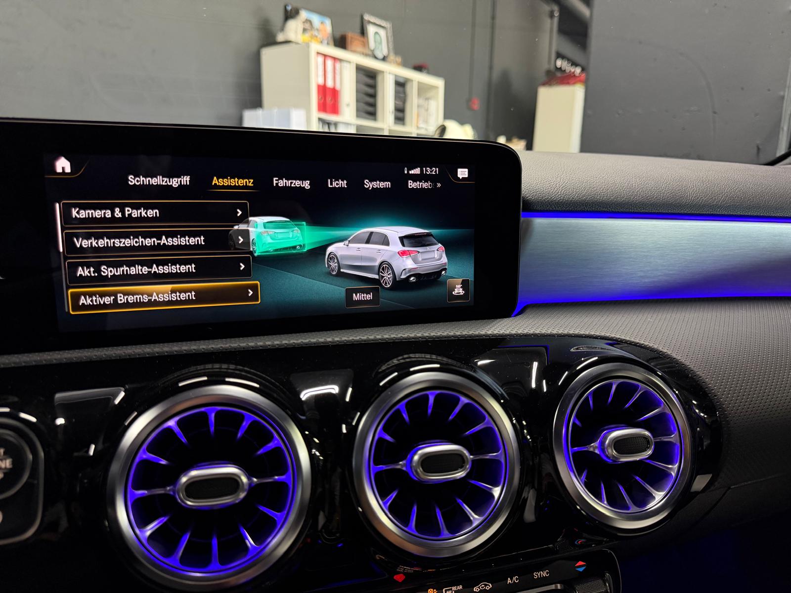 MERCEDES-BENZ A 35 AMG Limited All Balck Performance 4Matic Speedshift 2Jahre Garantie-image-27