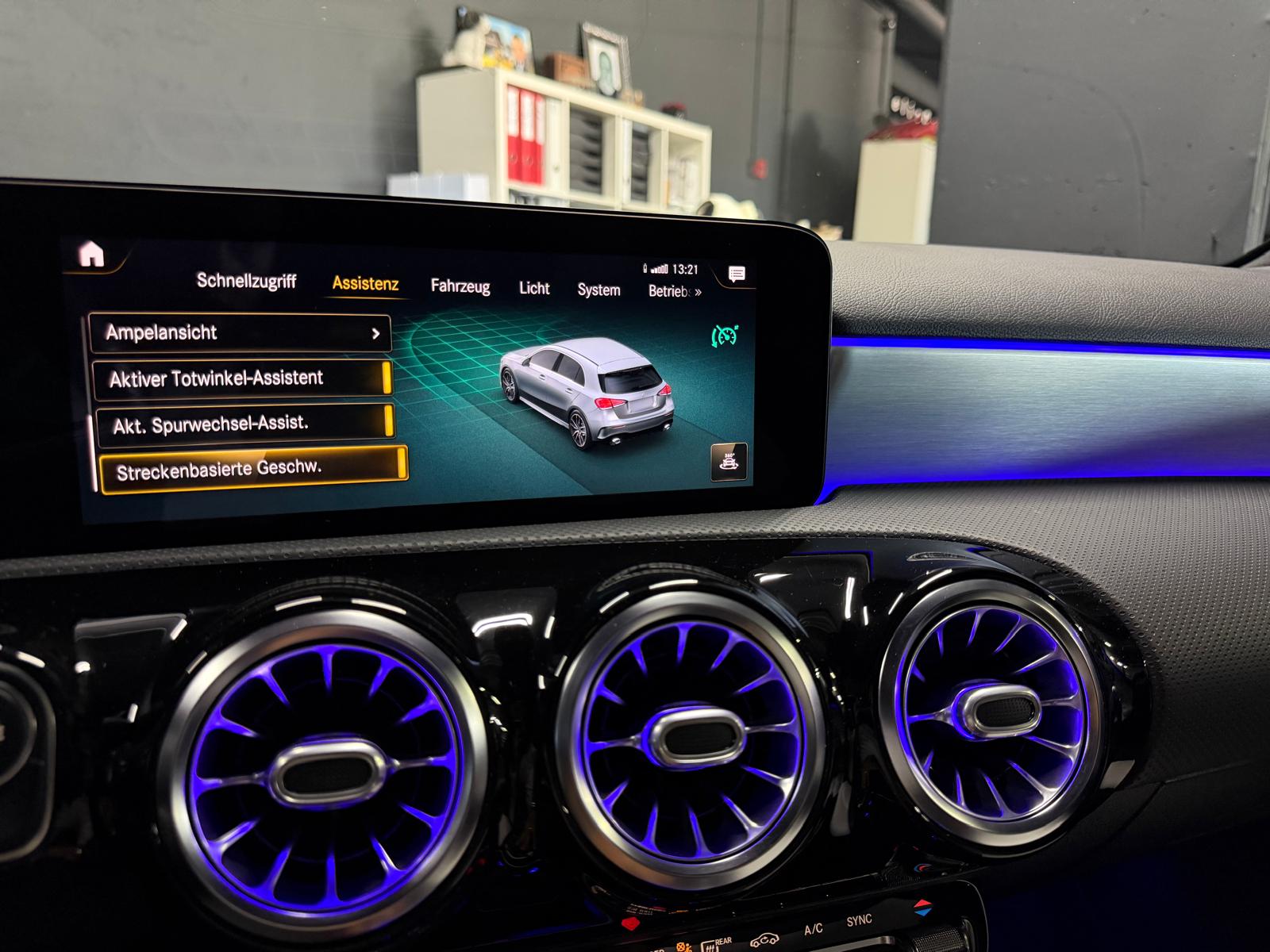 MERCEDES-BENZ A 35 AMG Limited All Balck Performance 4Matic Speedshift 2Jahre Garantie-image-31