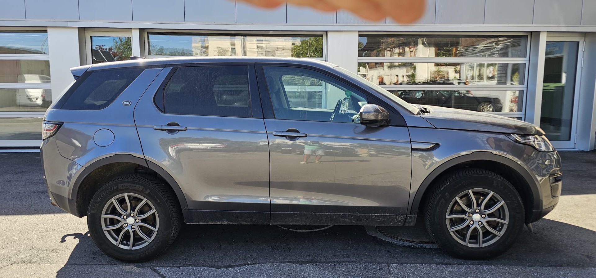 LAND ROVER Discovery Sport 2.0 TD4 HSE AT9-image-3