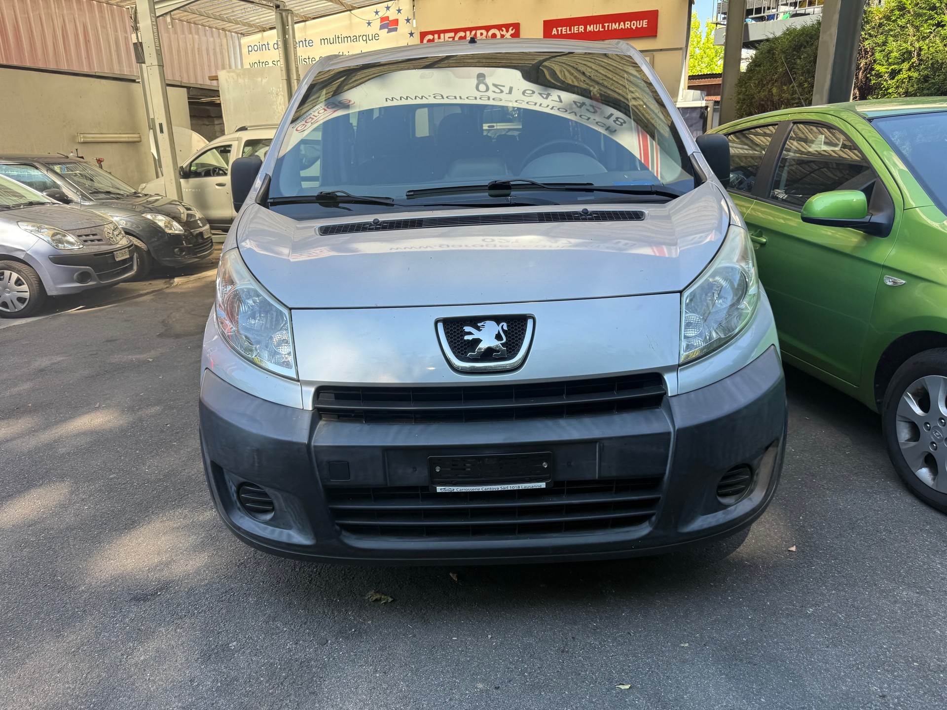 PEUGEOT Expert Tepee 2.0 HDi Confort L2-image-1