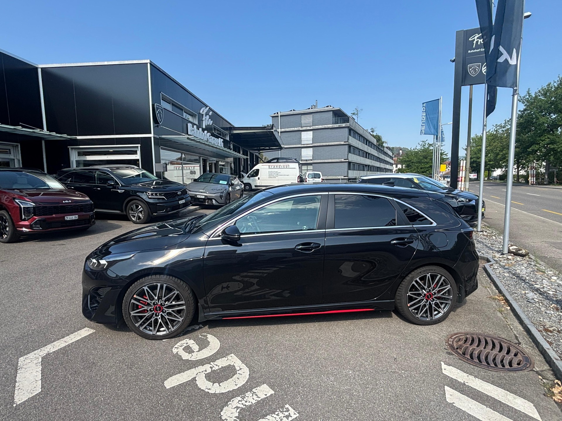 KIA Ceed 1.6 T-GDi GT-showroom-element-1