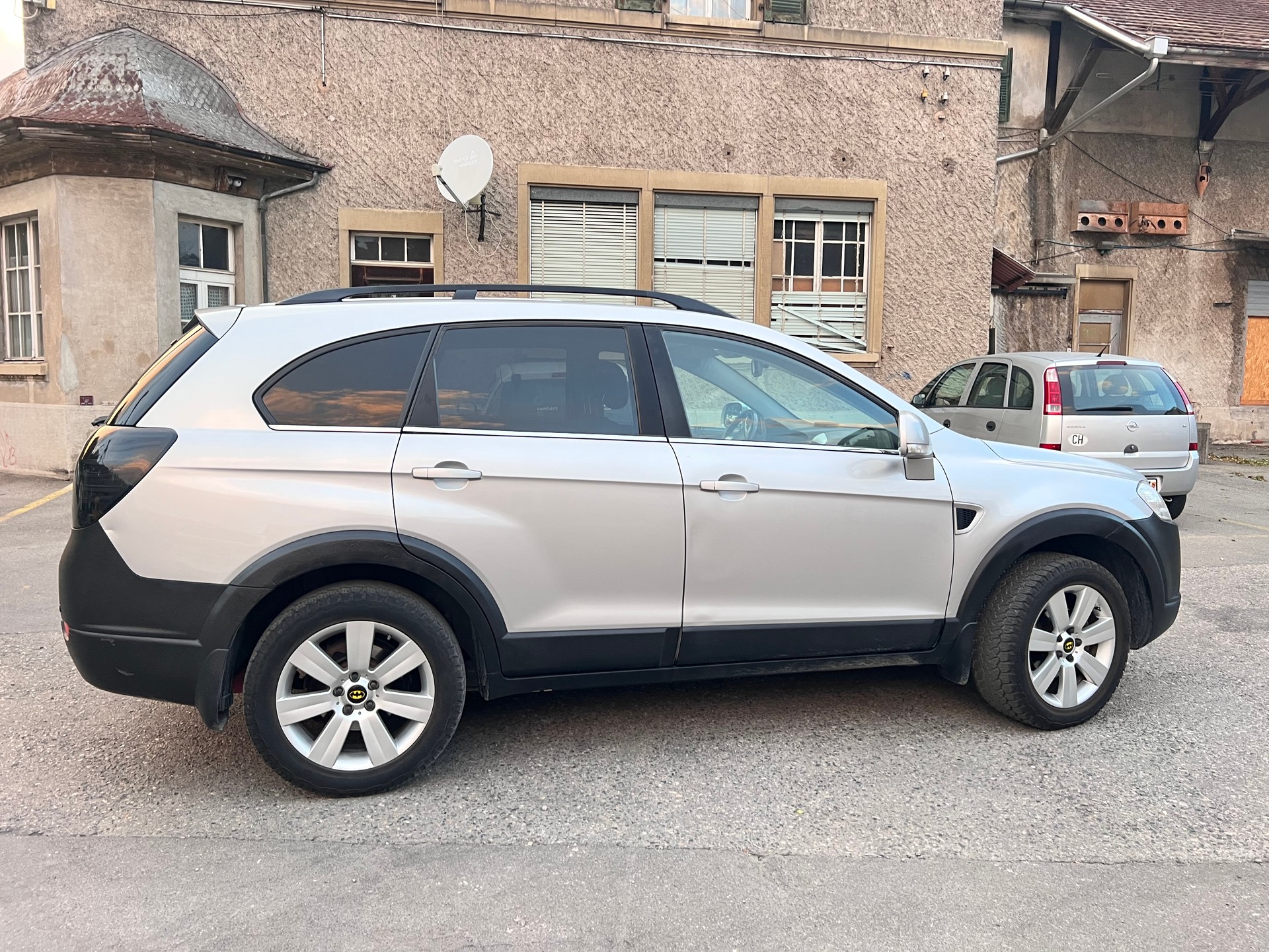 CHEVROLET Captiva 2.0 VCDi Sport 4WD-image-2