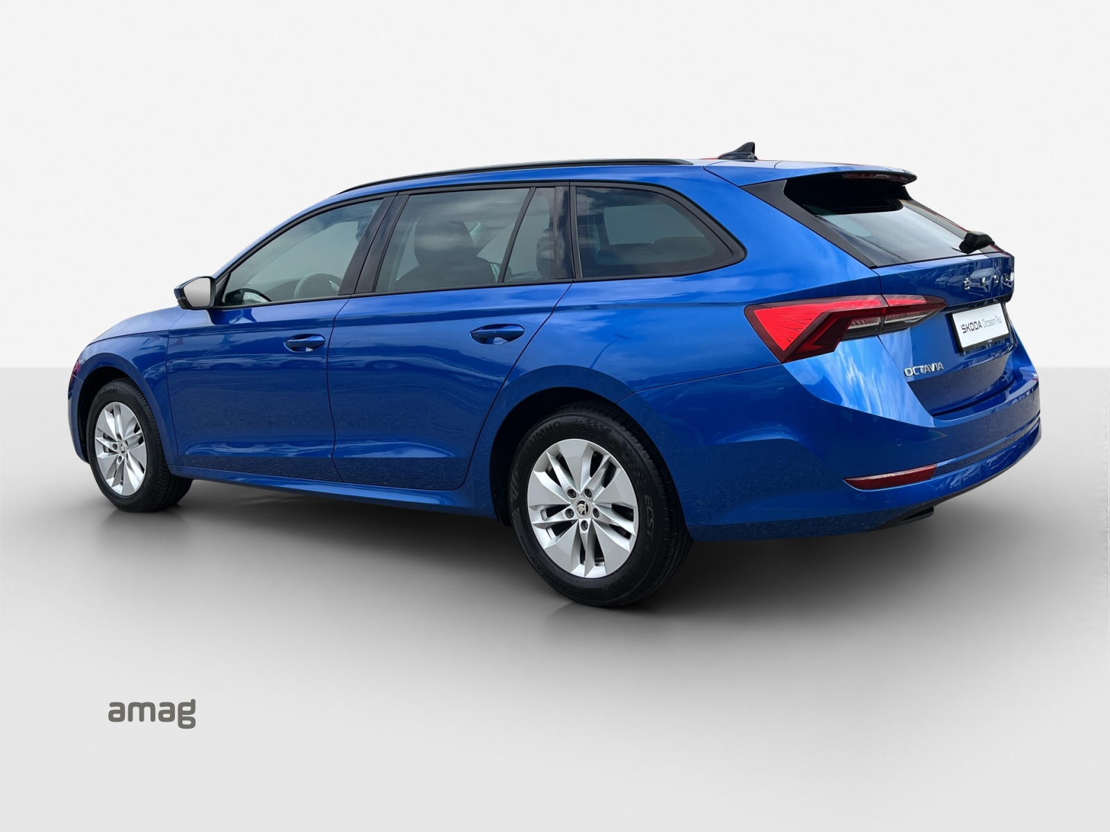 SKODA Octavia Combi 2.0 TDI DSG Ambition-showroom-element-2