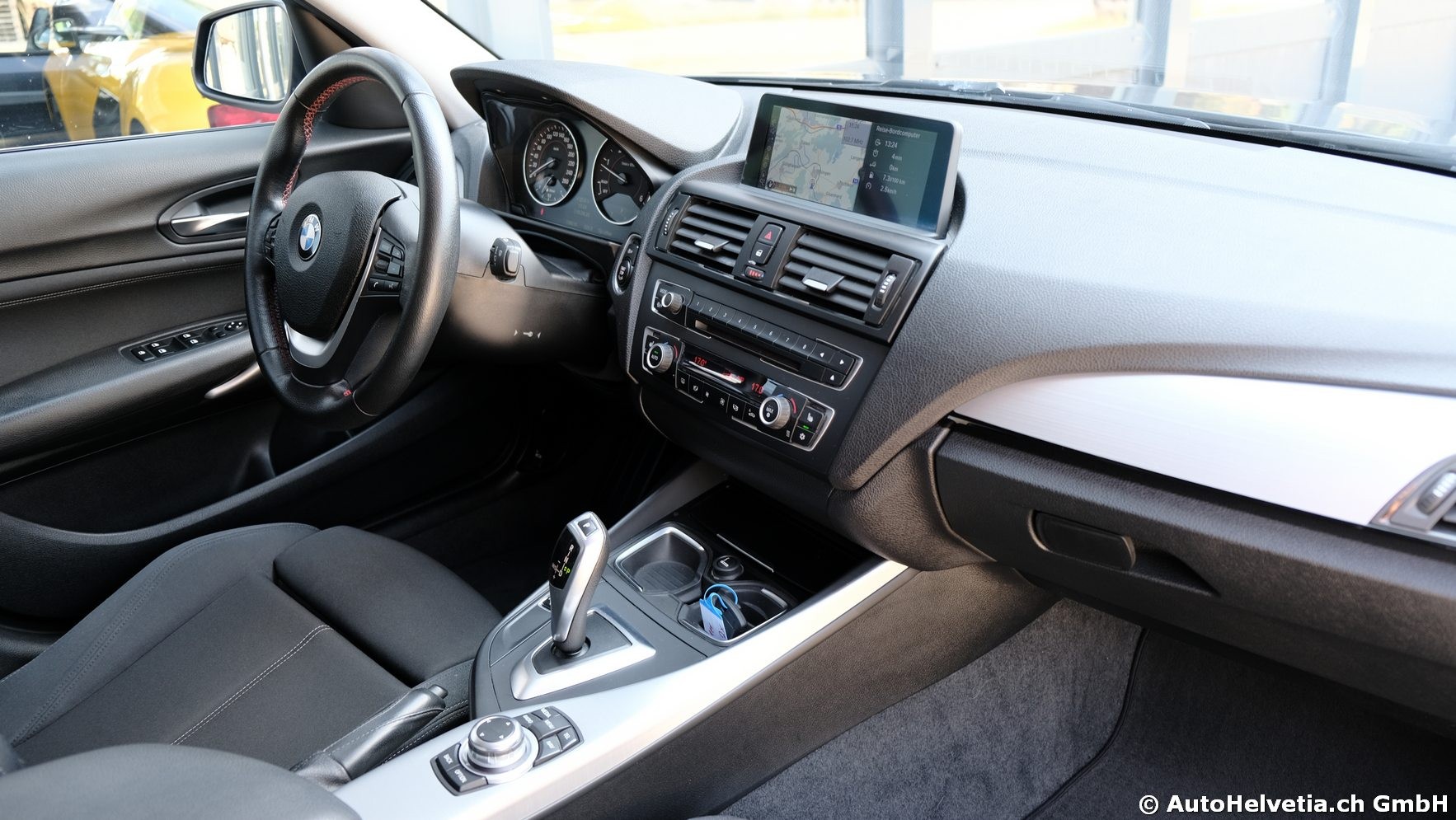 BMW 120d Sport Line Steptronic-image-9