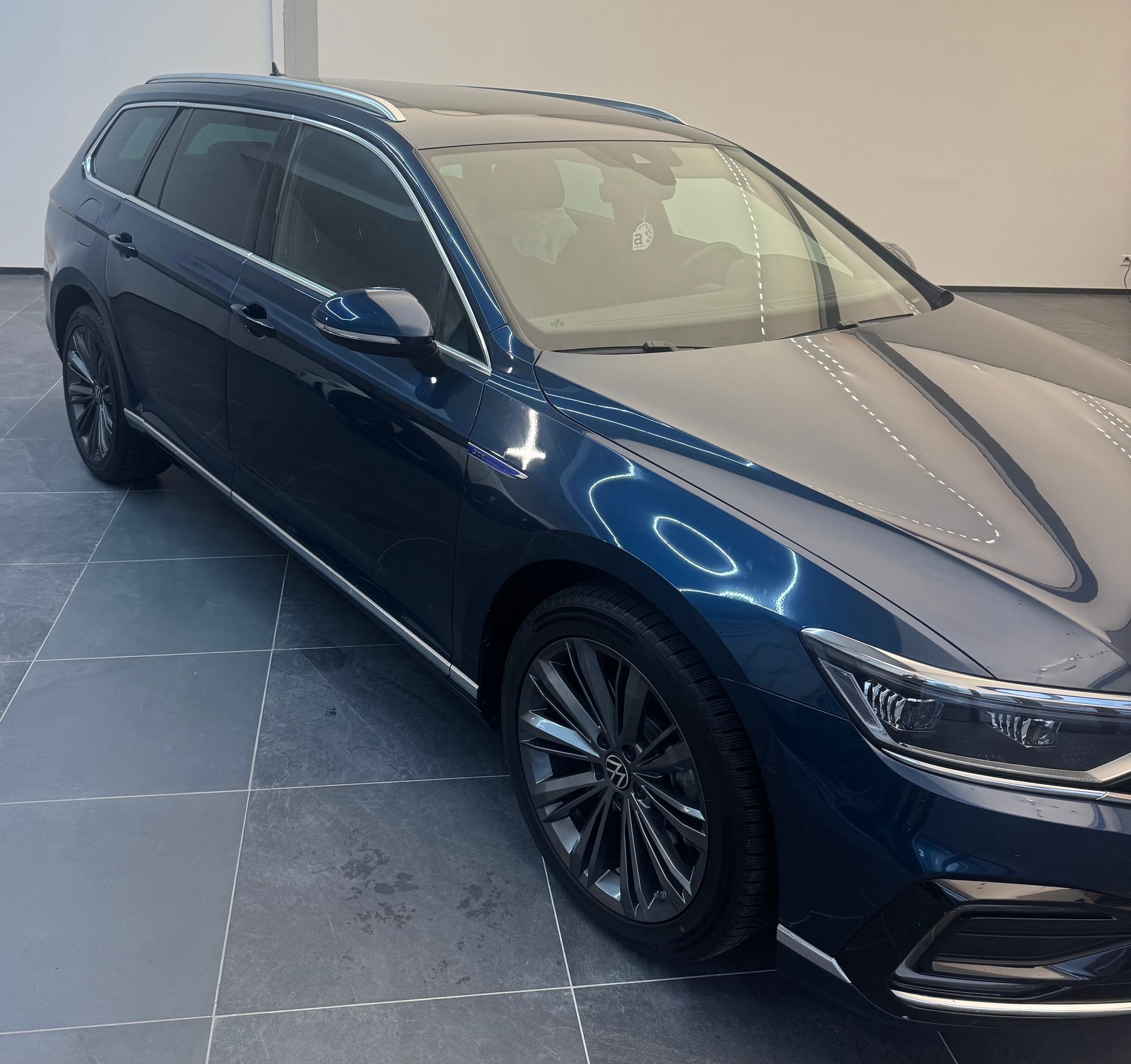 VW GTE-image-7