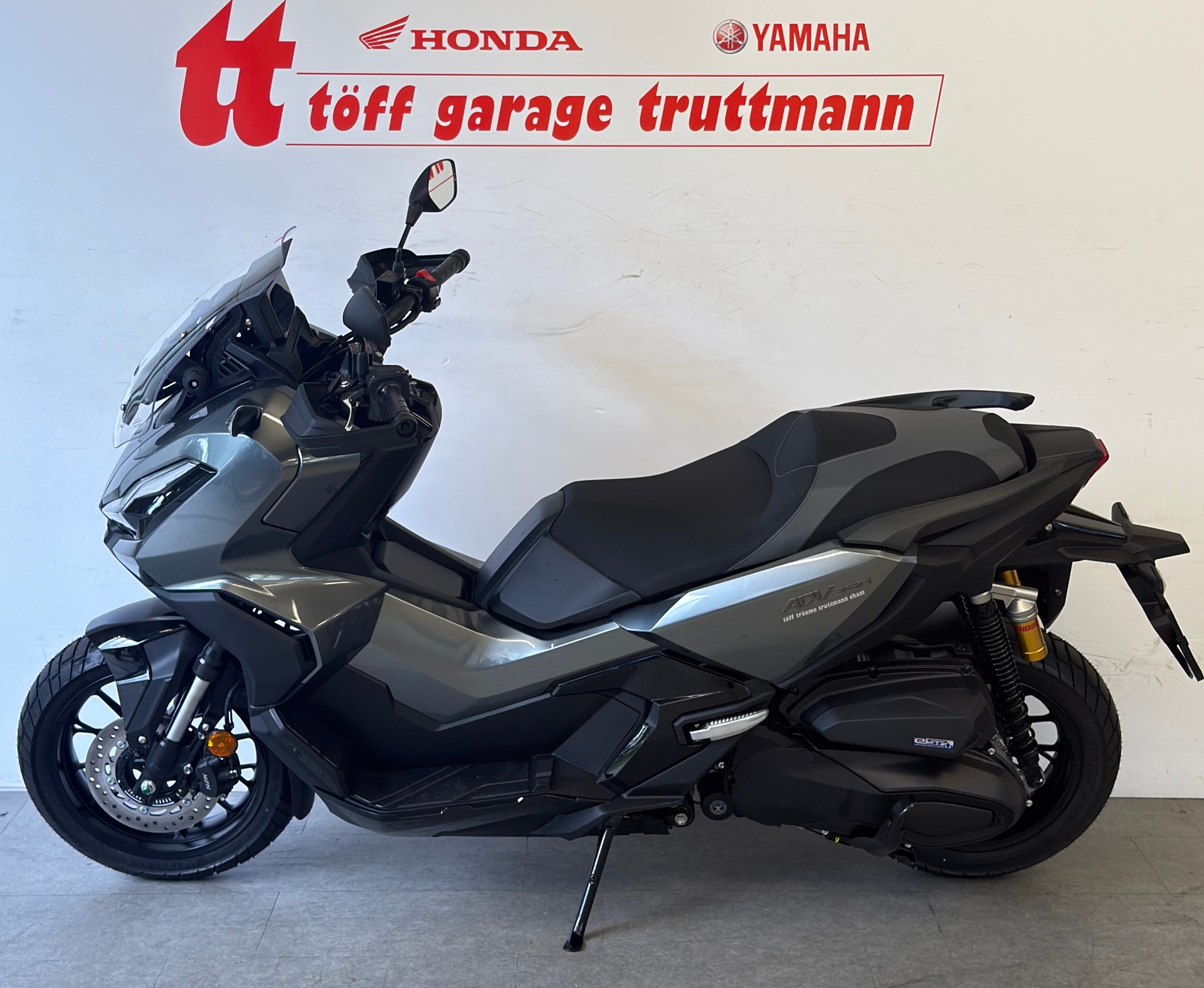 HONDA ADV 350-showroom-element-1