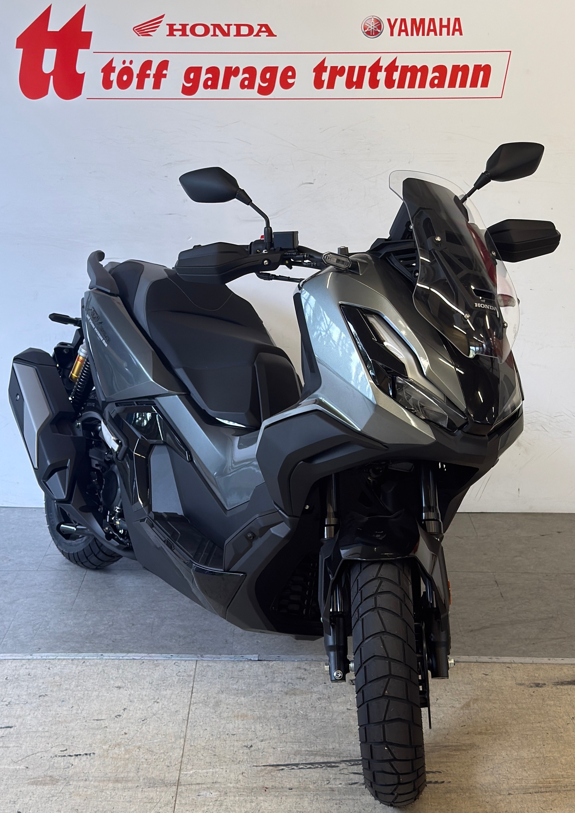 HONDA ADV 350-showroom-element-2