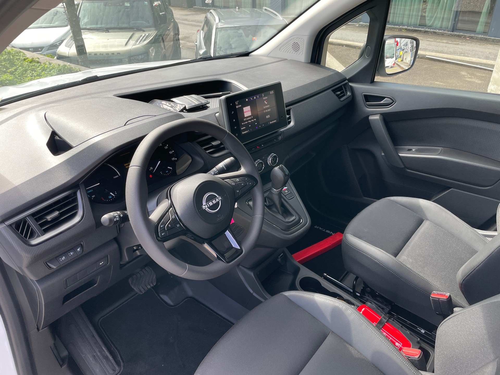 NISSAN Townstar EV45 kWh 22kW L2 Acenta-image-10