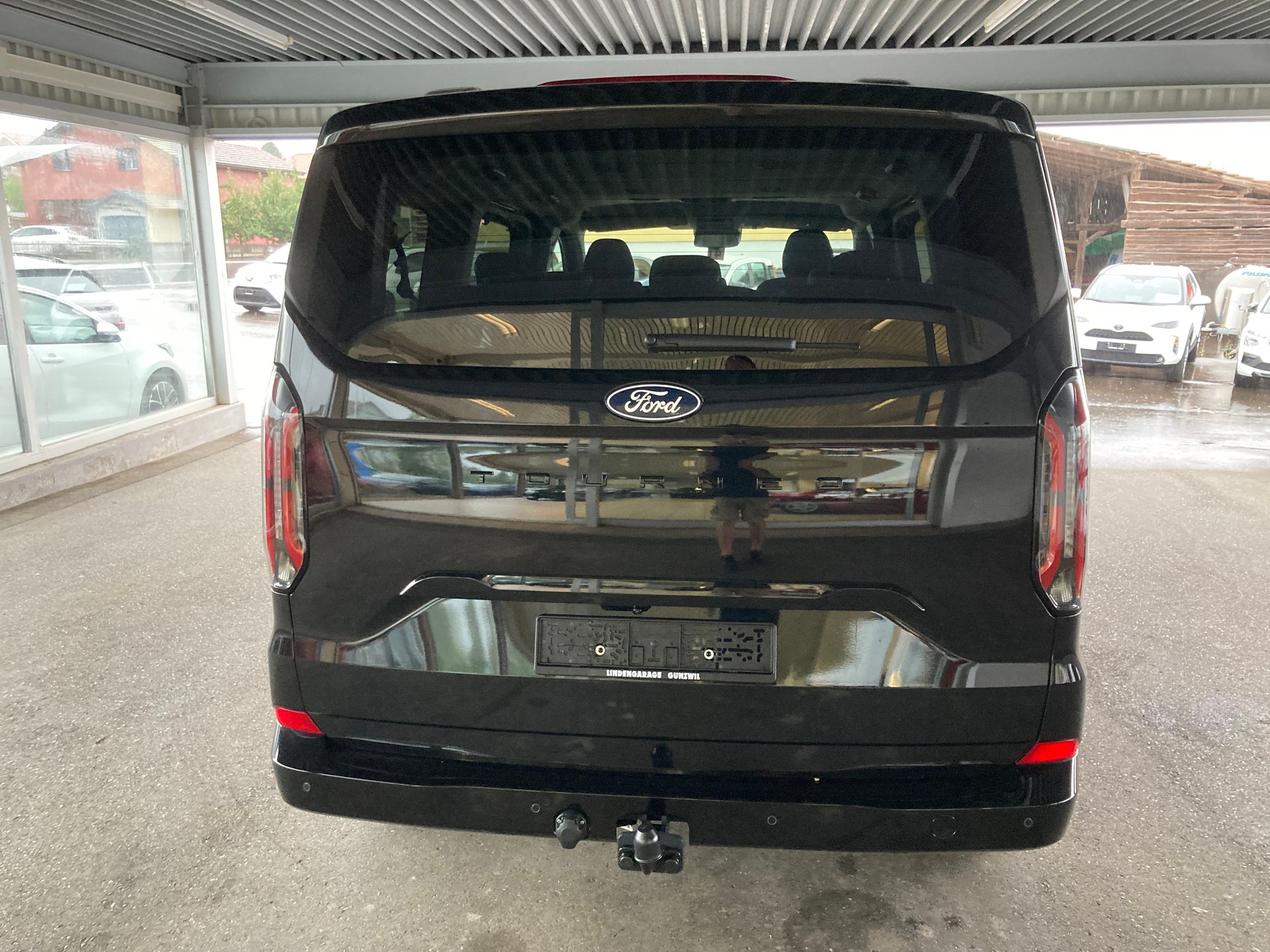 FORD Tourneo Bus 320 L1H1 TitaniumX Automat-image-5