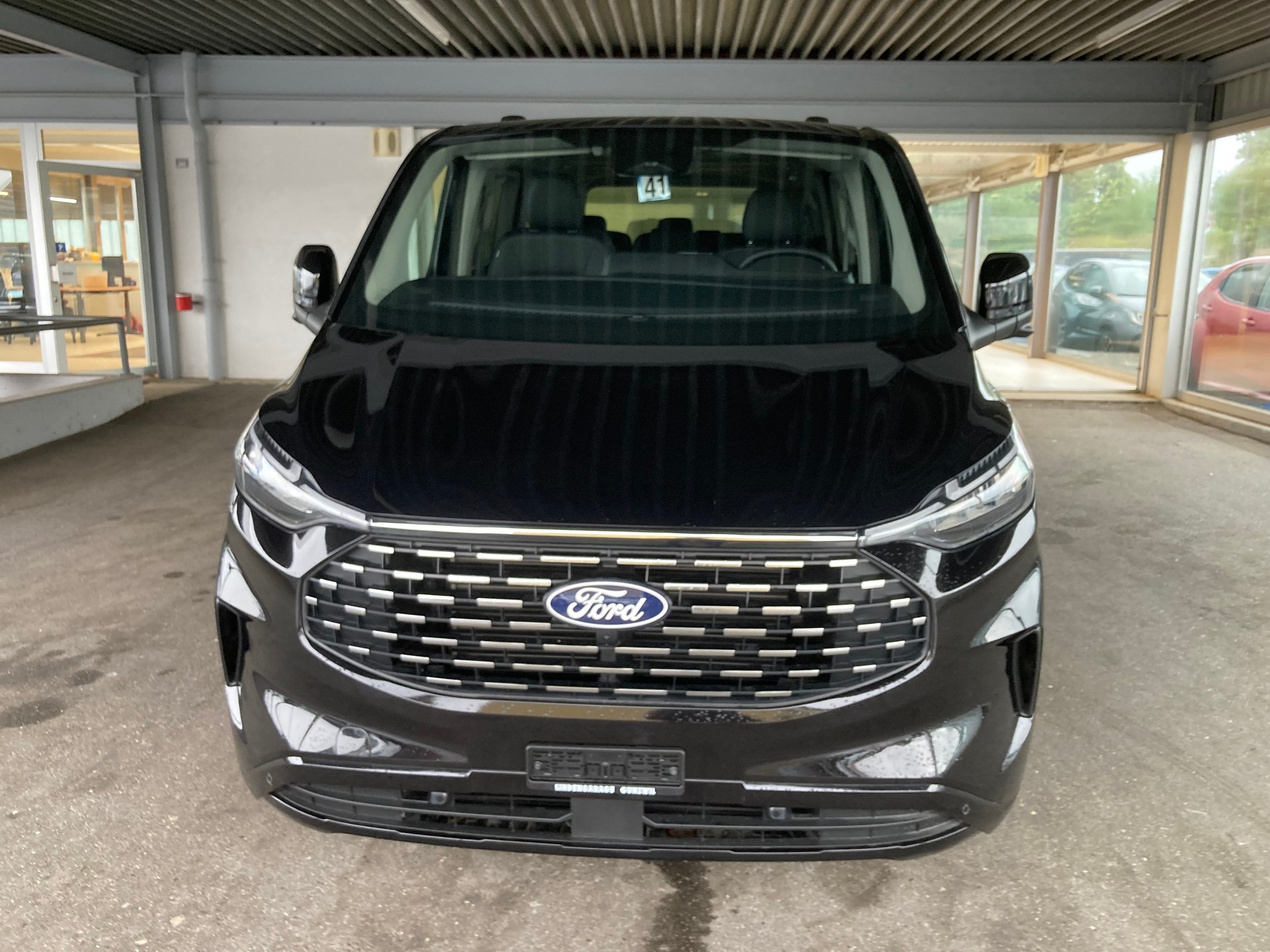 FORD Tourneo Bus 320 L1H1 TitaniumX Automat-image-1