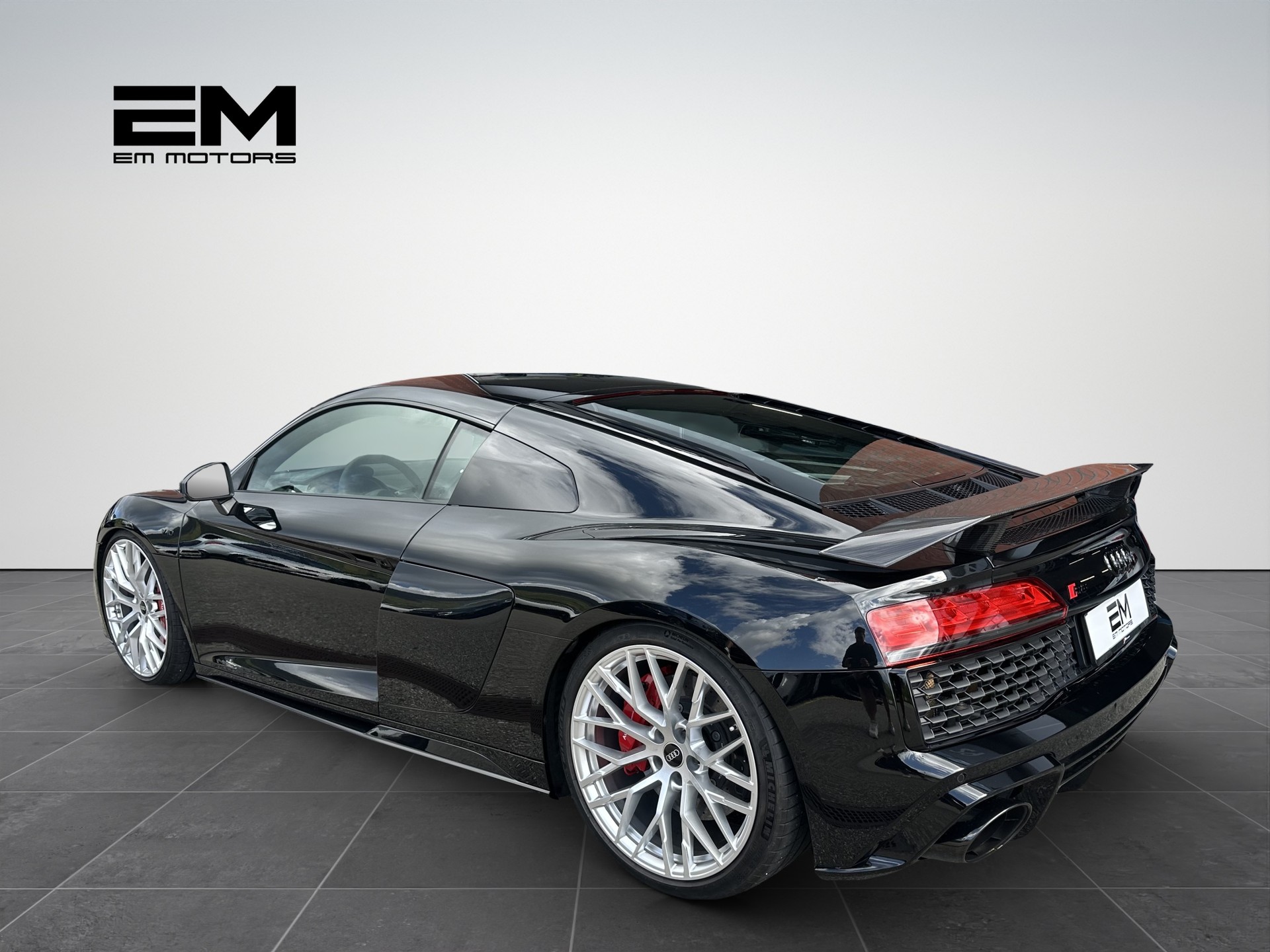 AUDI R8 Coupé performance S-Tronic-showroom-element-3