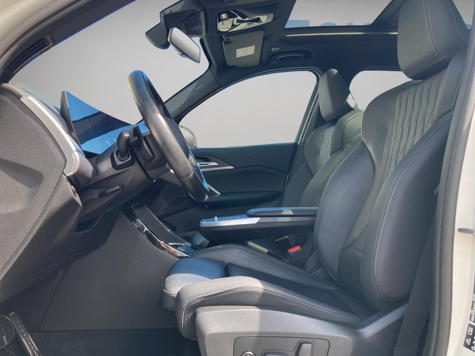 BMW X1 23i xDrive paddles-image-8