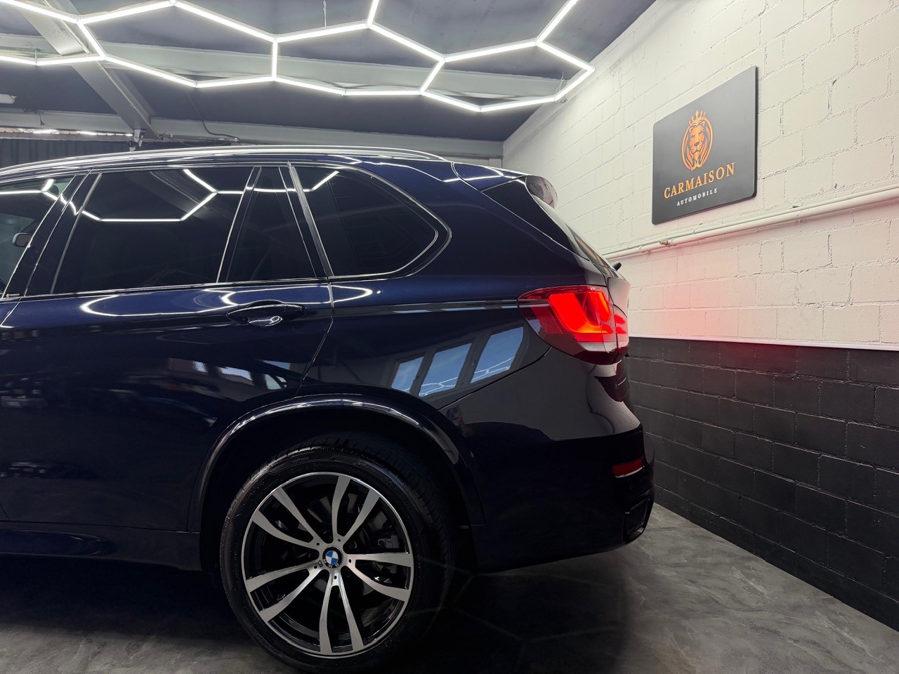BMW X5 xDrive M50d Steptronic M-Paket | Panorama Dach | Harman/Kardon | Head-Up | 360° Kamera-showroom-element-3