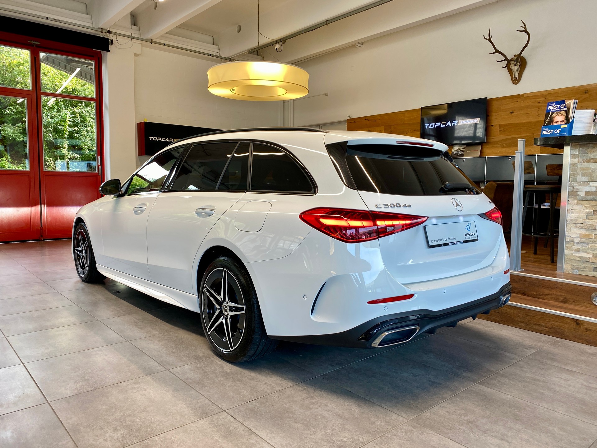MERCEDES-BENZ C 300de T 4Matic AMG LINE-showroom-element-3