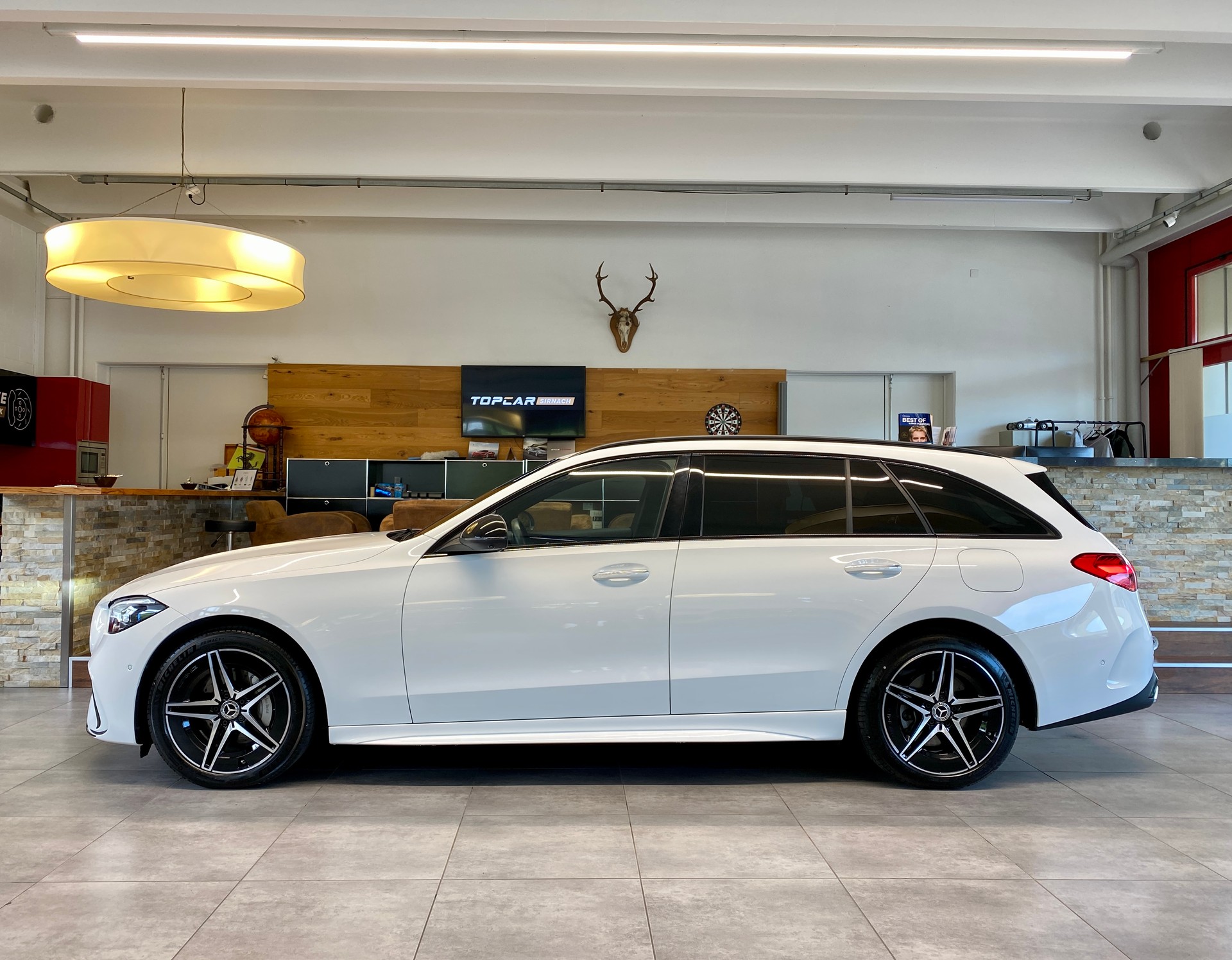 MERCEDES-BENZ C 300de T 4Matic AMG LINE-showroom-element-2