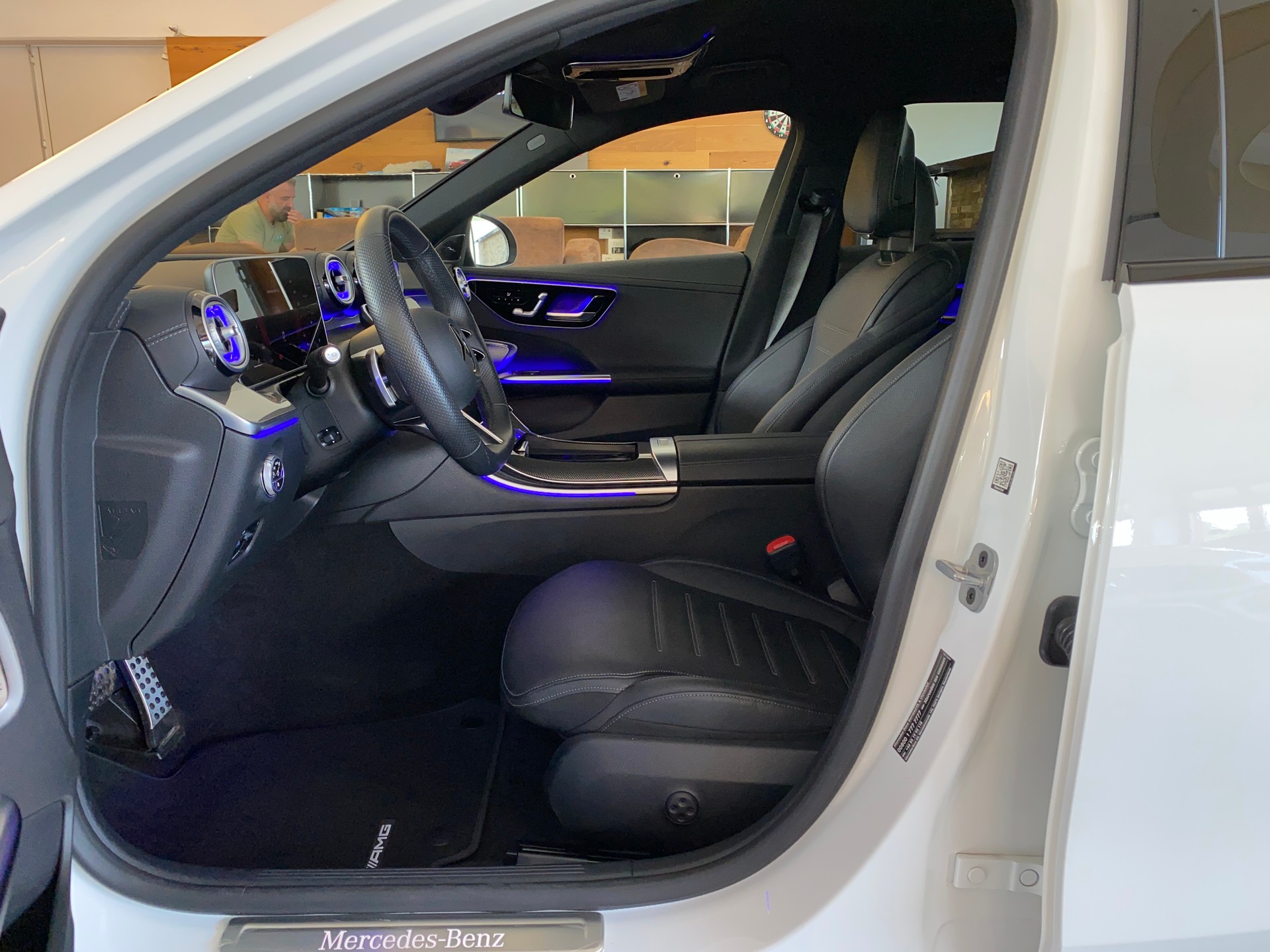 MERCEDES-BENZ C 300de T 4Matic AMG LINE-image-10