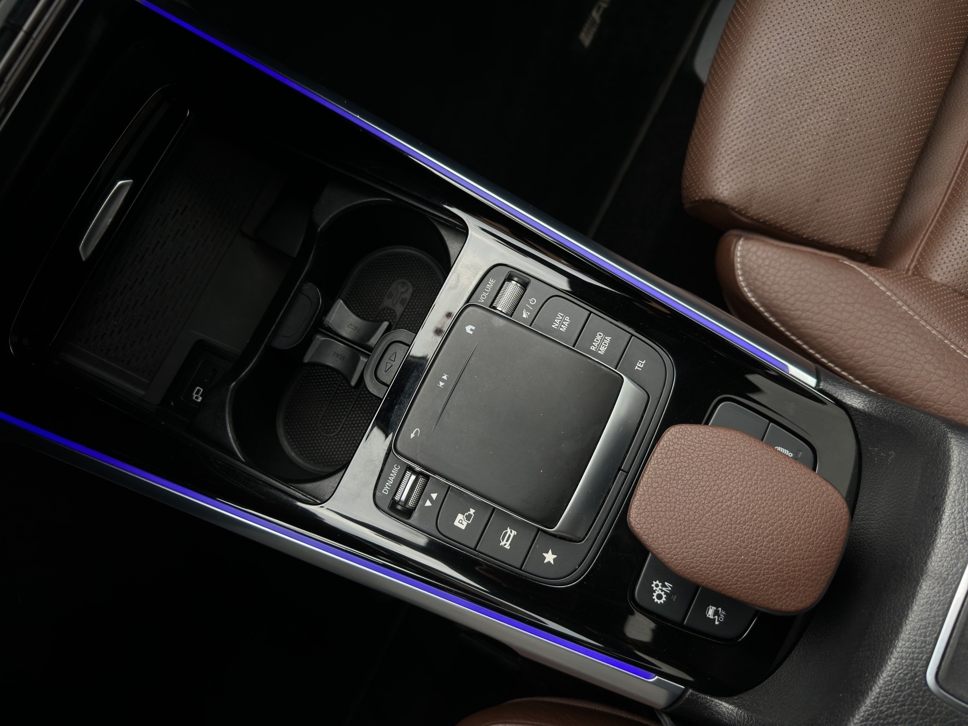 MERCEDES-BENZ GLB 35 AMG 4Matic 8G-Tronic-image-12